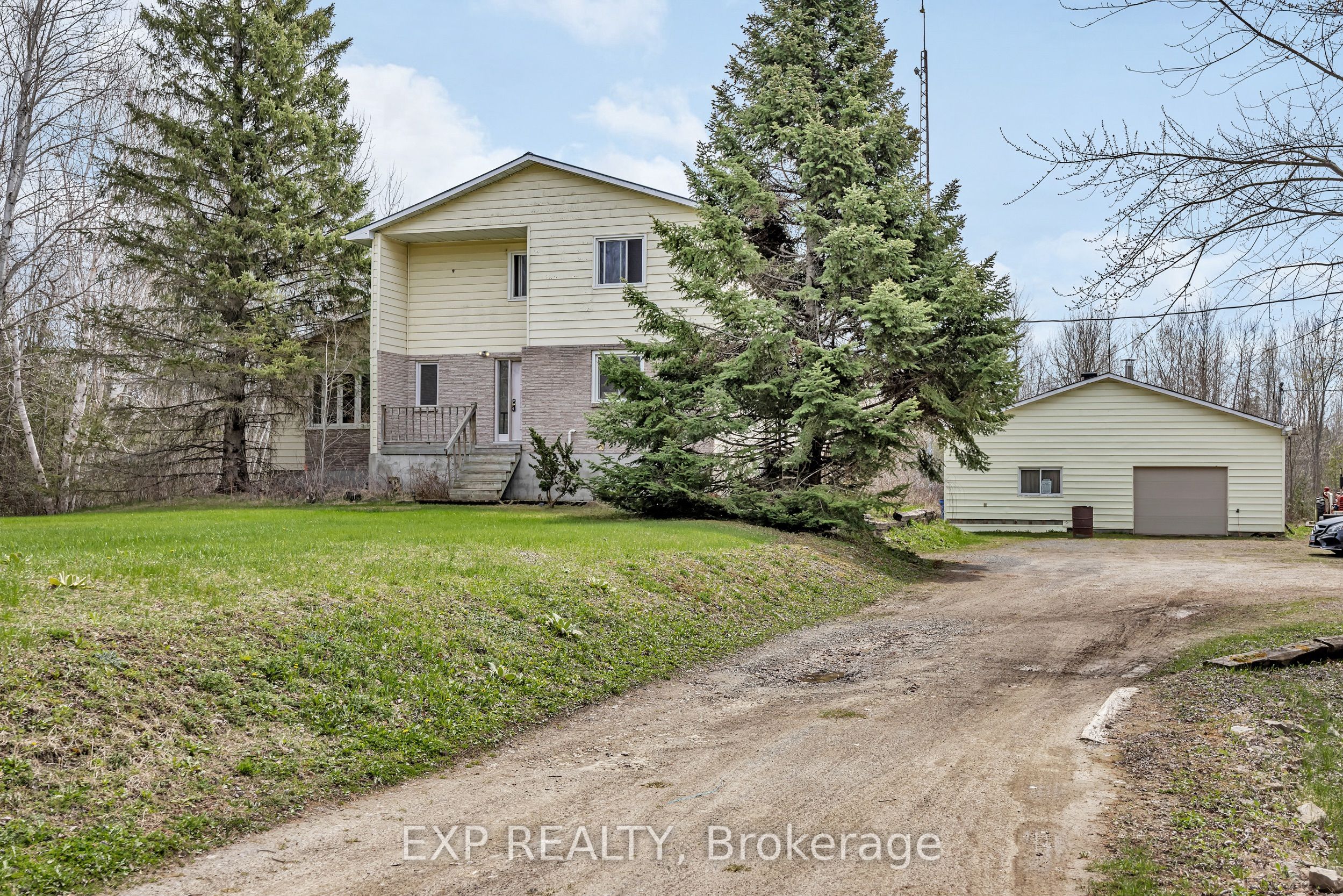 490 Craig Rd Property Photo