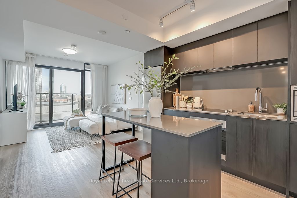 1 Jarvis Street 912 Property Photo 1