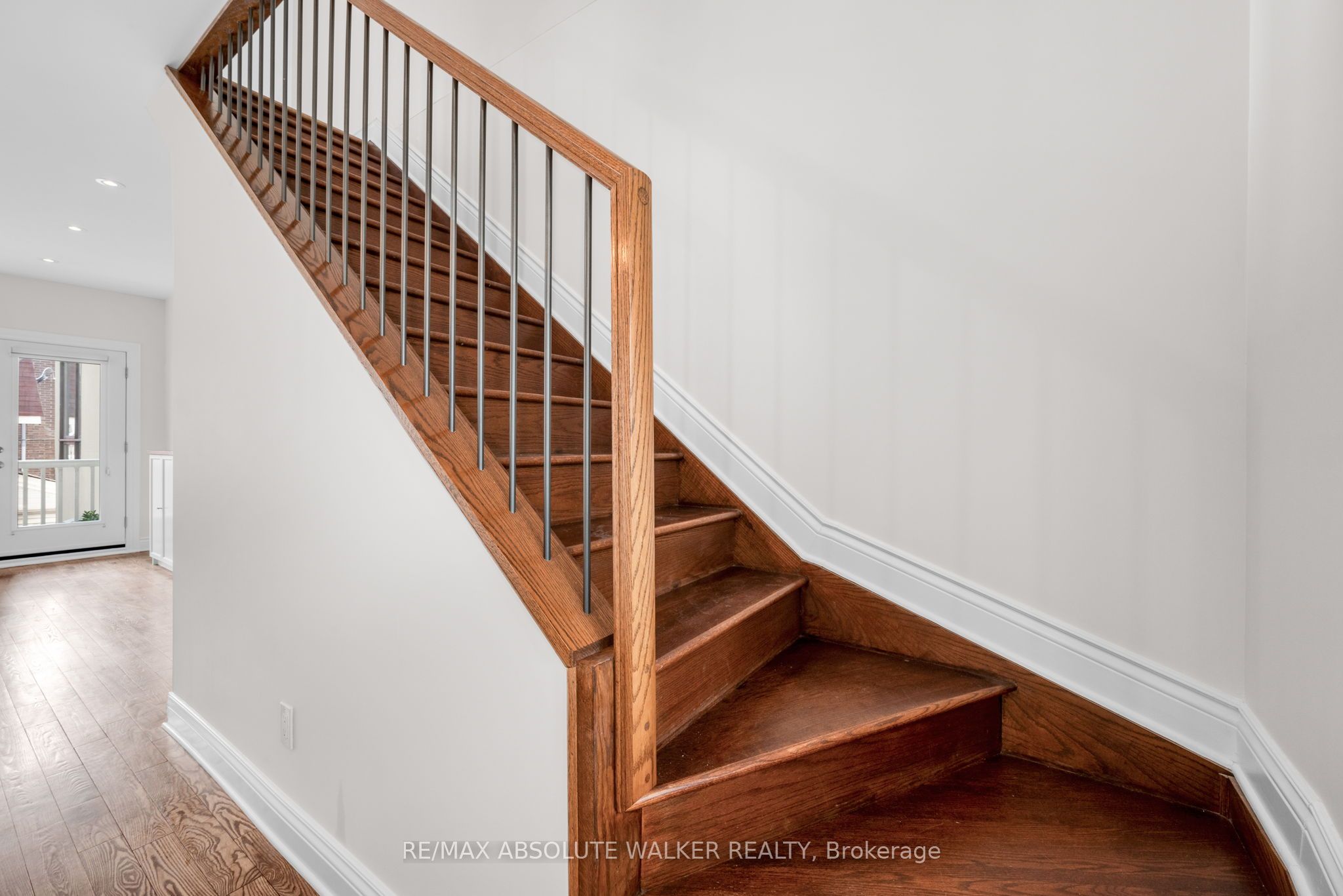 286 Cambridge Street N Property Photo 21