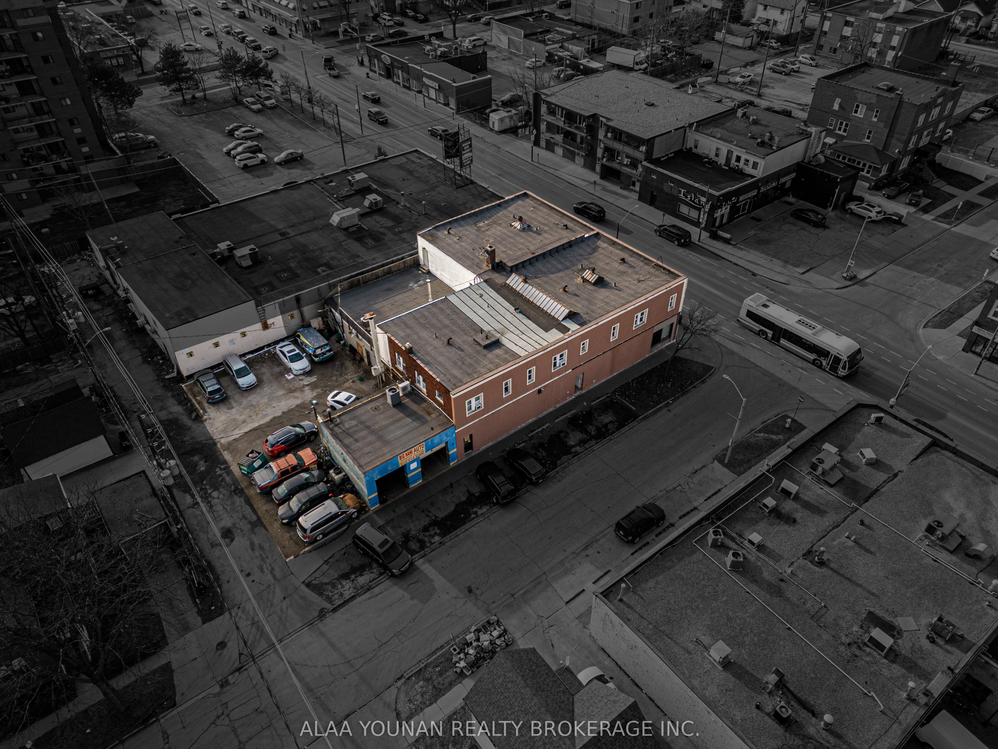 679 Wyandotte Street E Property Photo 1