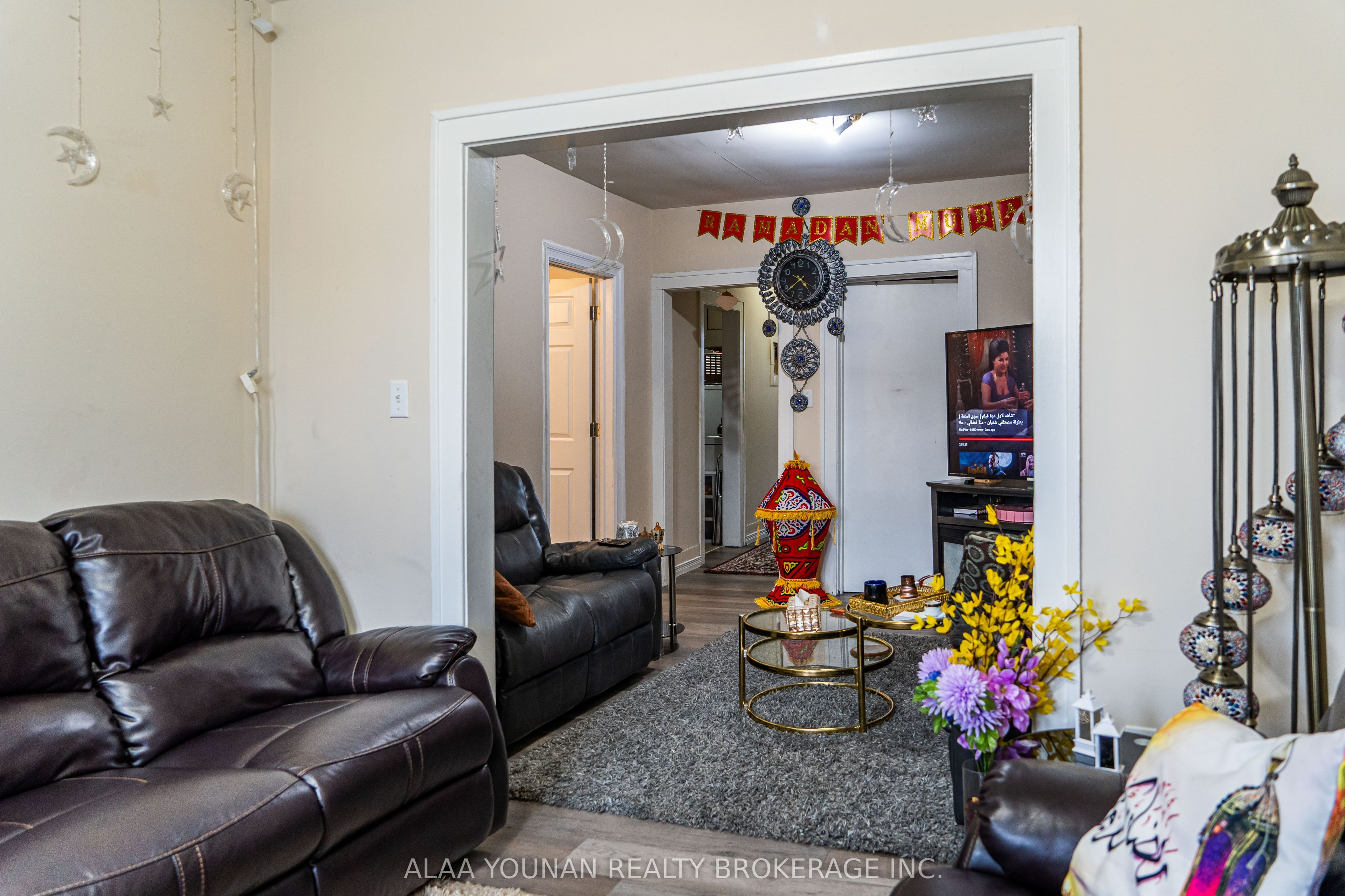 679 Wyandotte Street E Property Photo 21