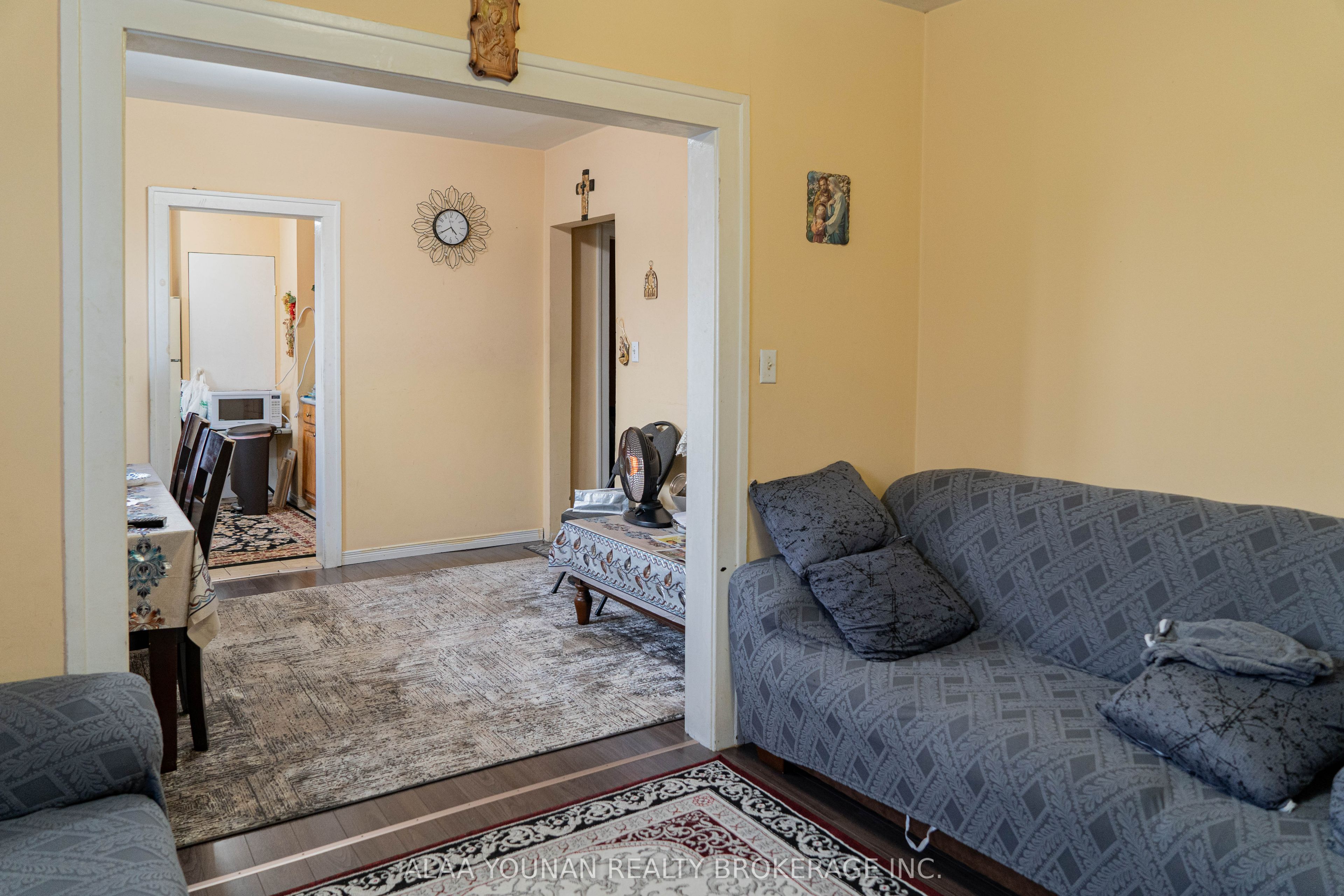 679 Wyandotte Street E Property Photo 31