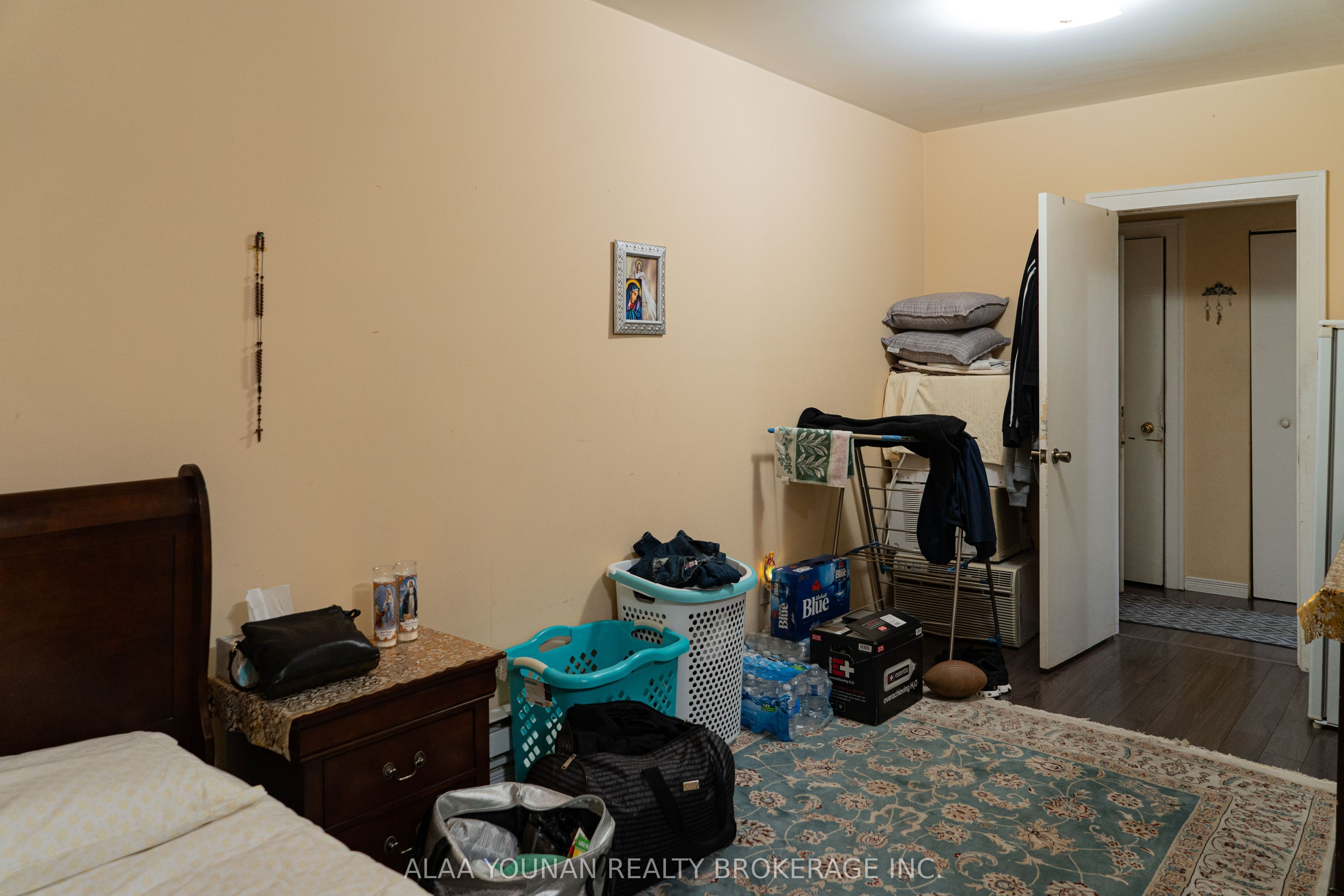 679 Wyandotte Street E Property Photo 32