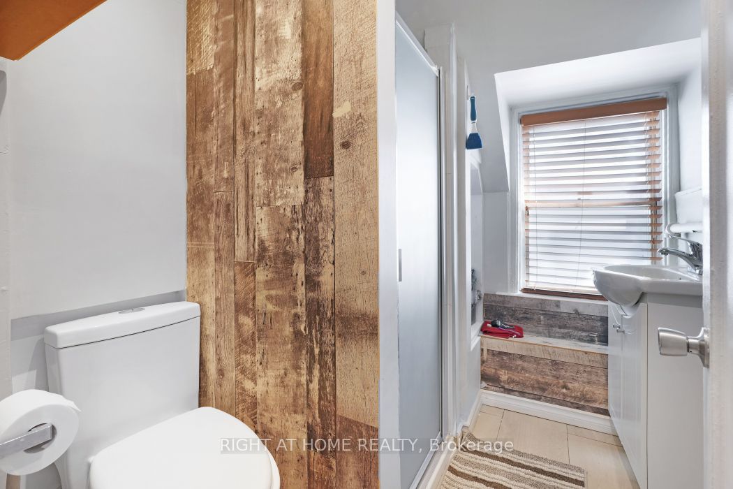 420 Bronson Avenue Property Photo 8