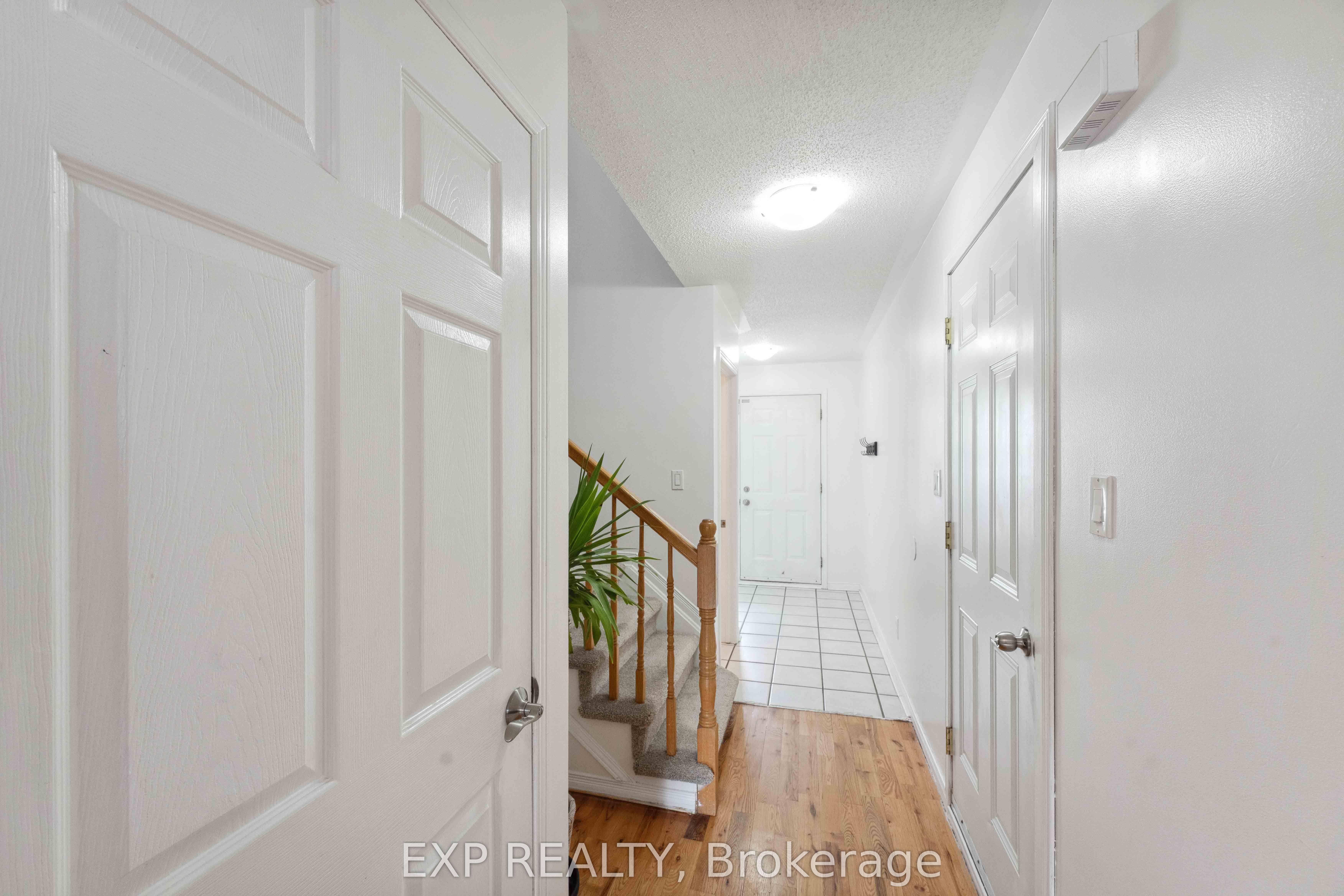 2595 Crosscut Terrace Property Photo 4
