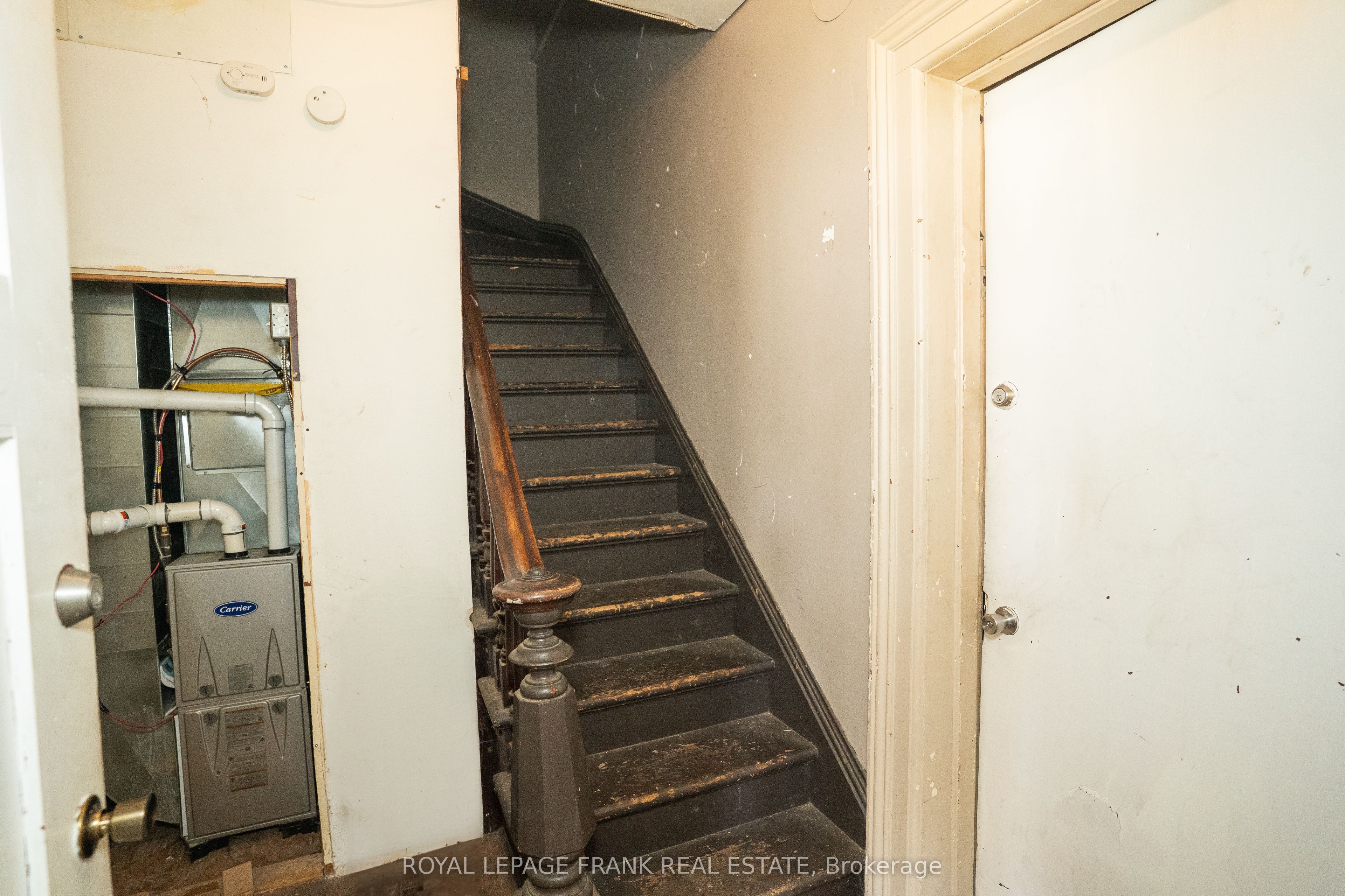 50 Lorne Avenue Property Photo 5