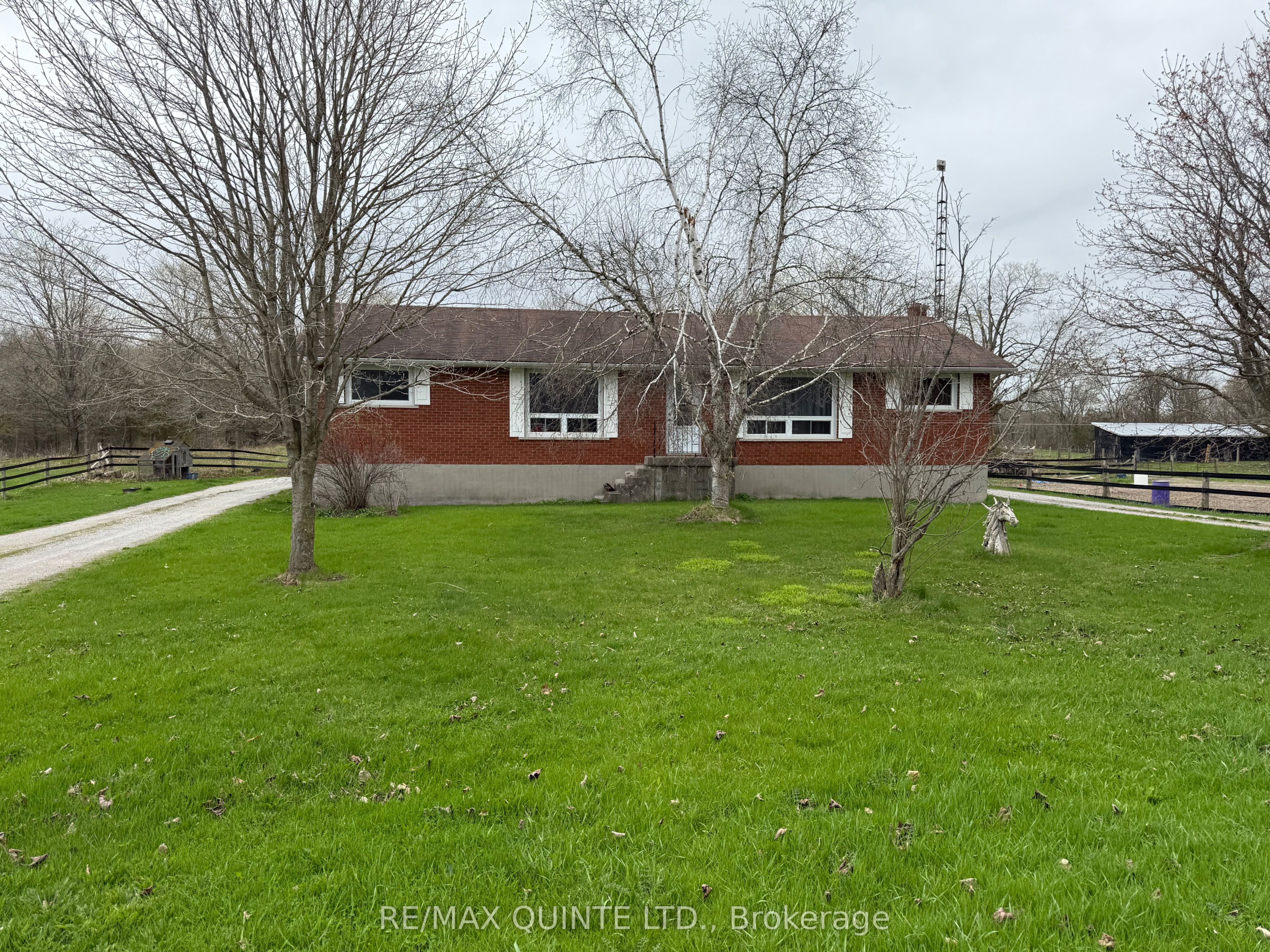 1116 Cross Road Property Photo
