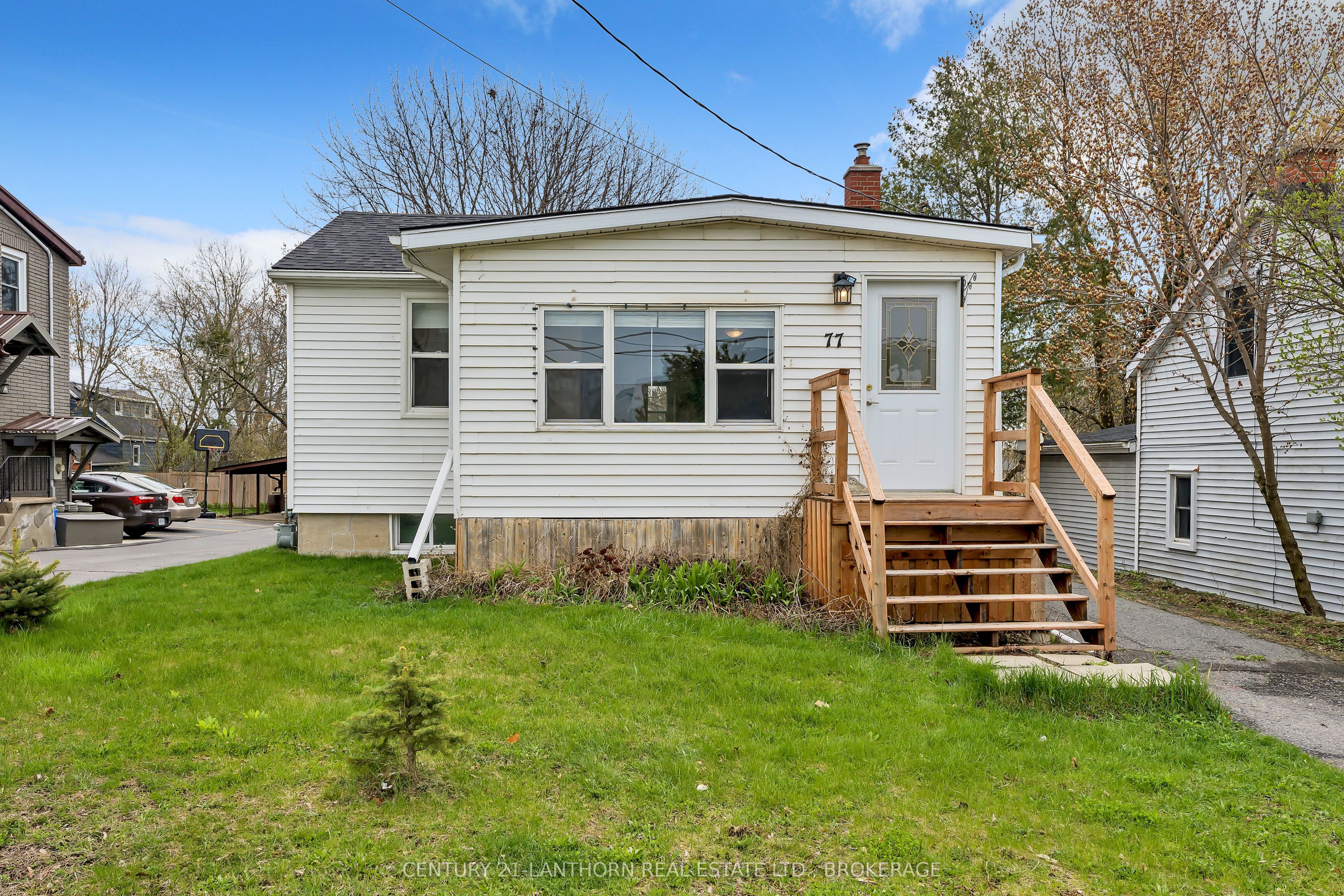 77 Portsmouth Avenue Property Photo 1