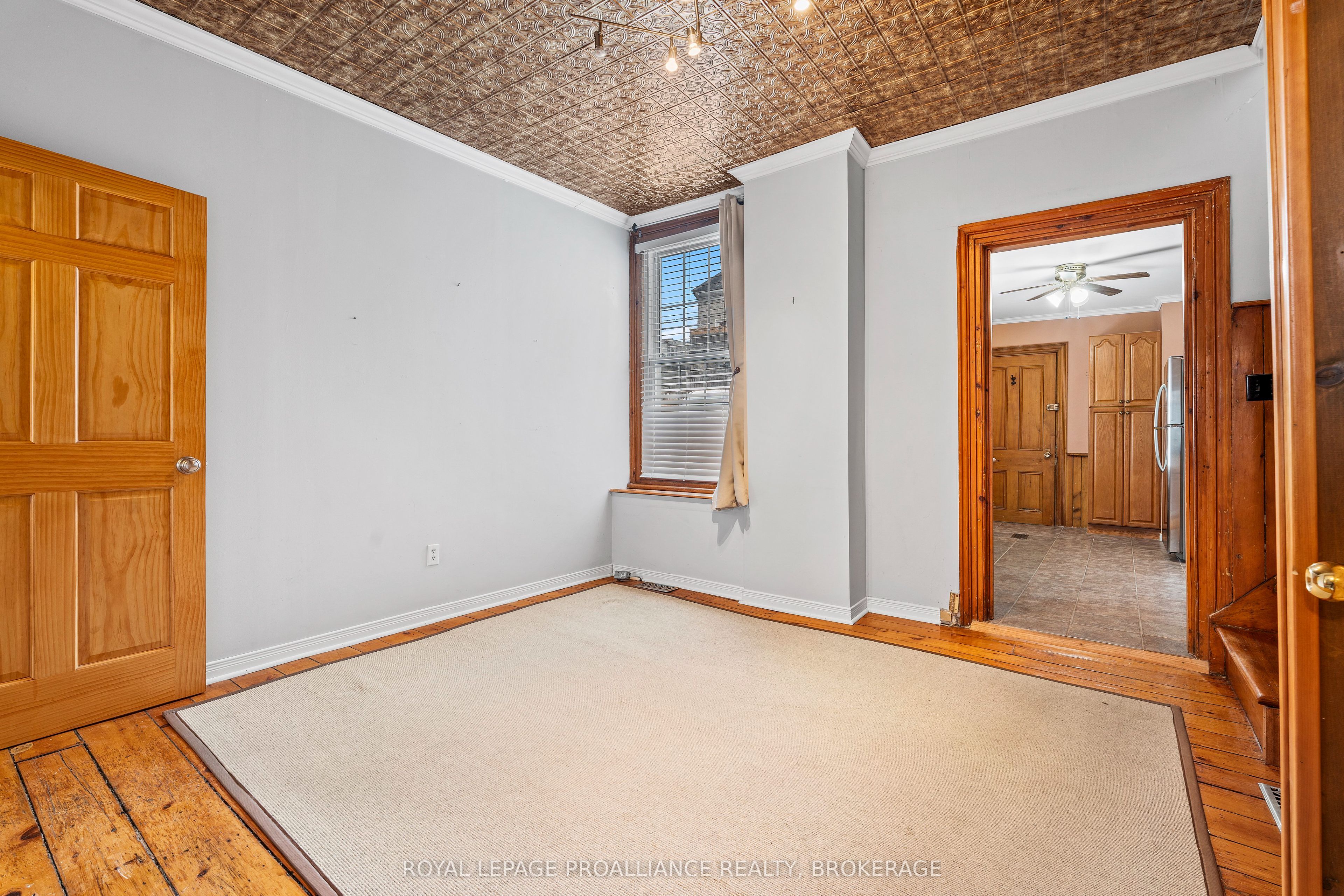 270 Wellington Street Property Photo 9