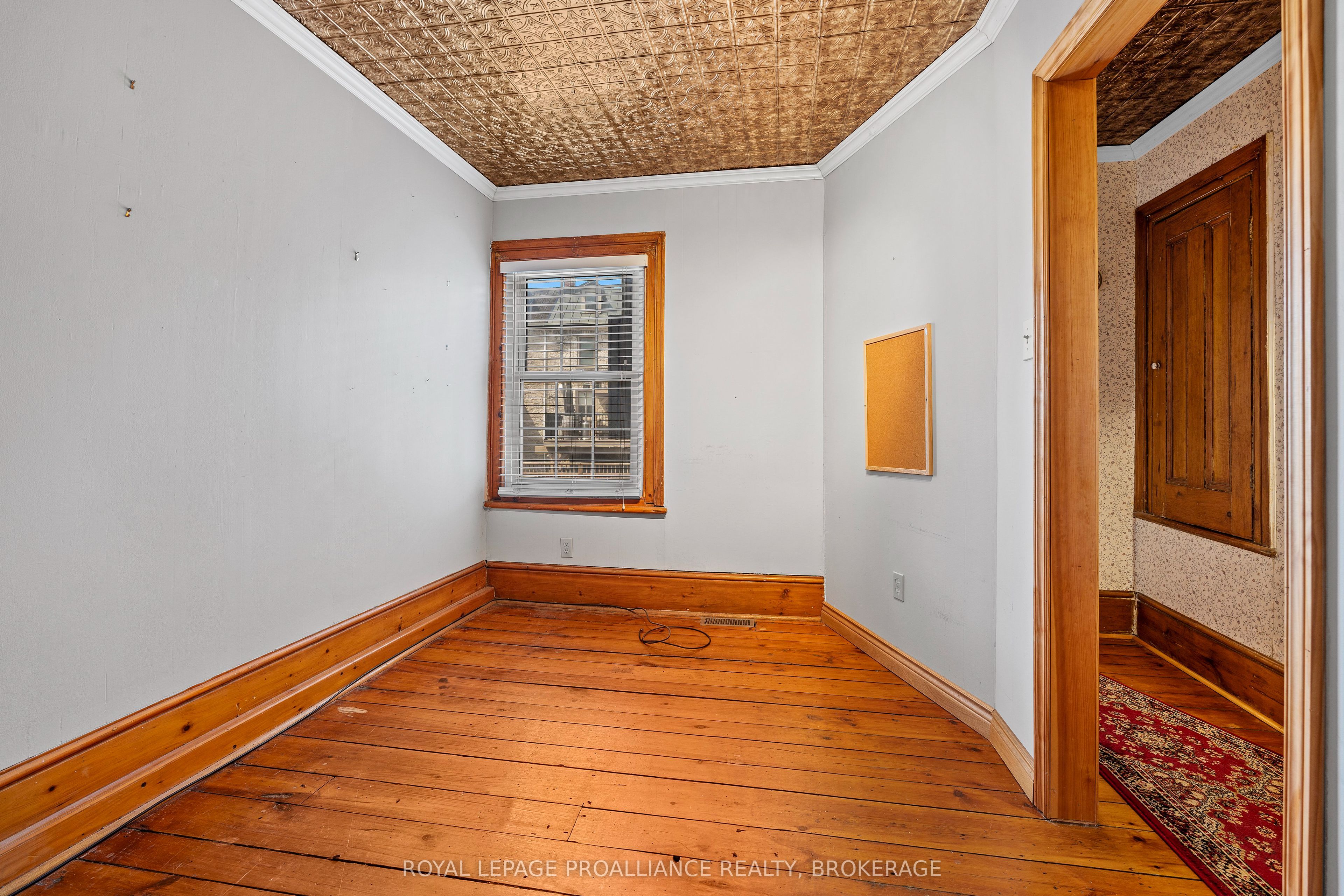 270 Wellington Street Property Photo 18
