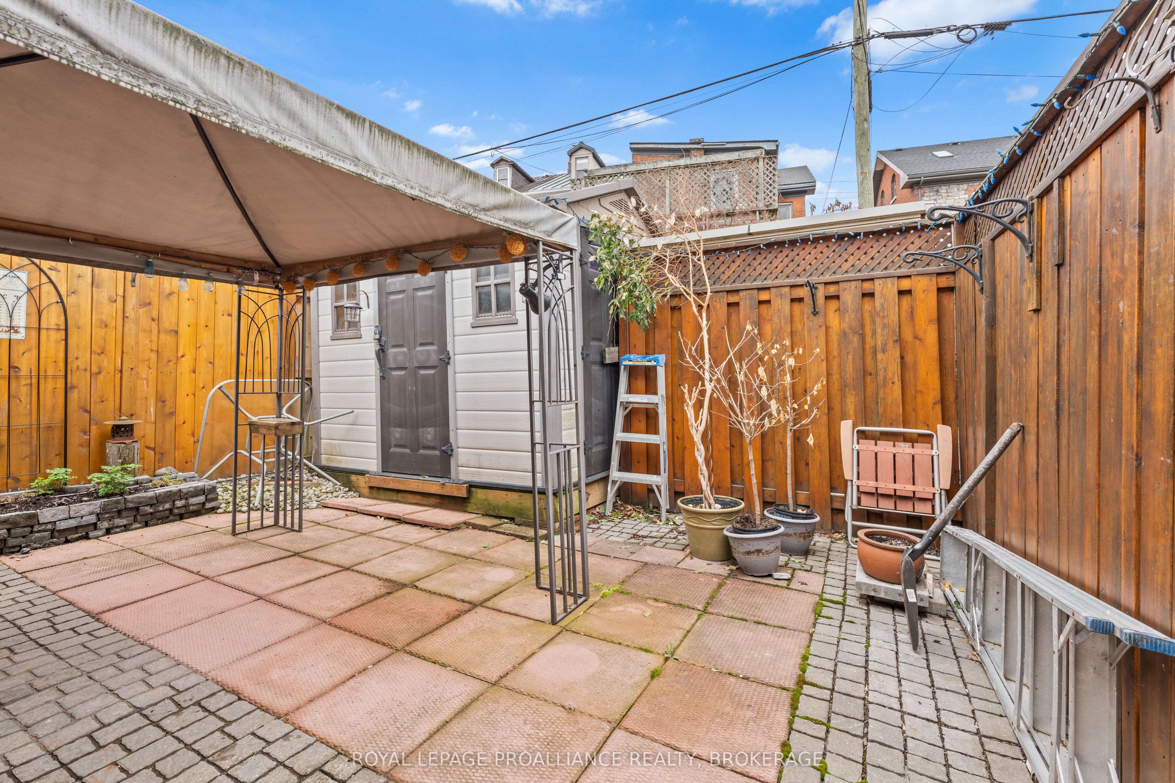 270 Wellington Street Property Photo 26