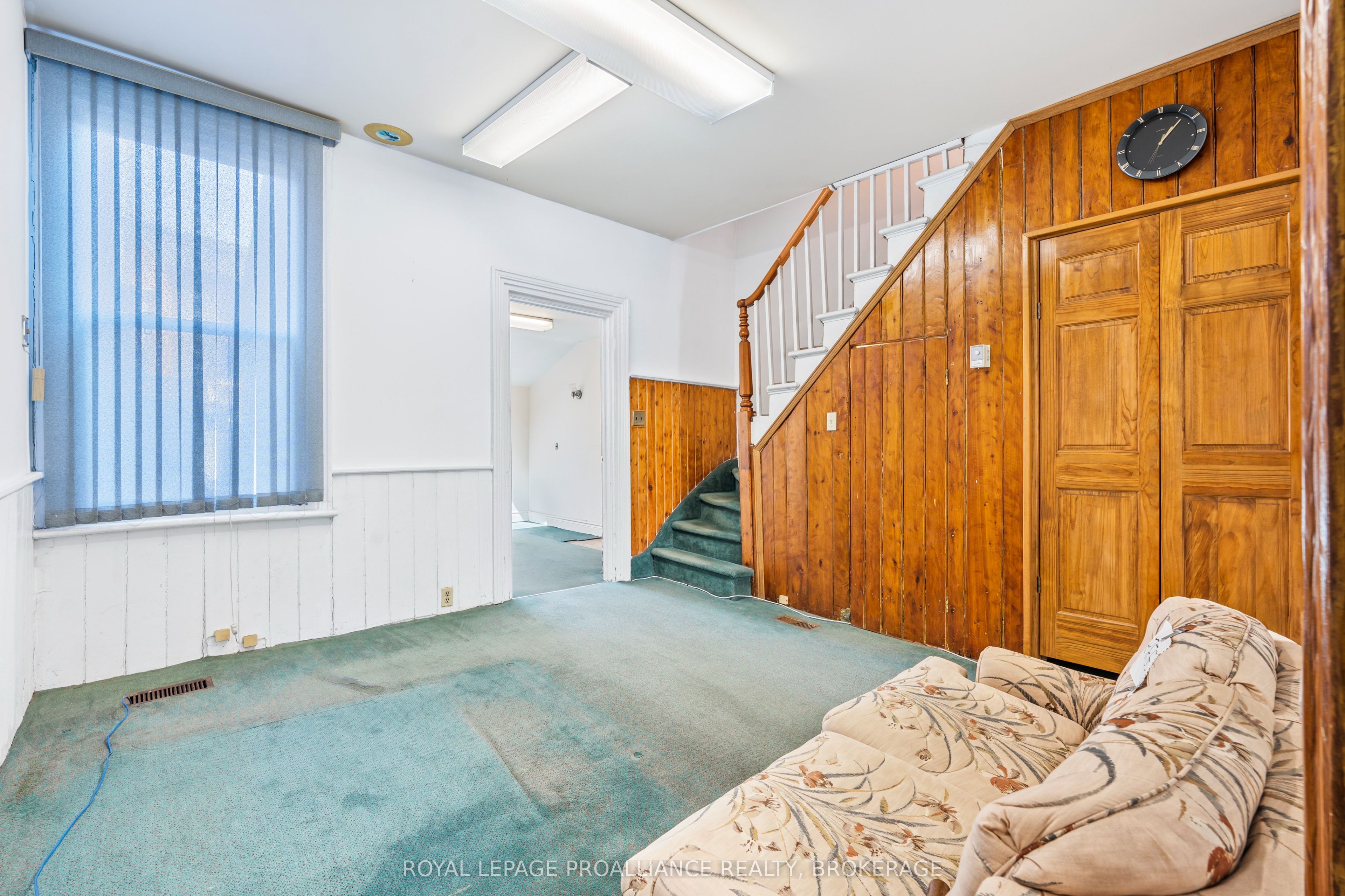 272 Wellington Street Property Photo 5