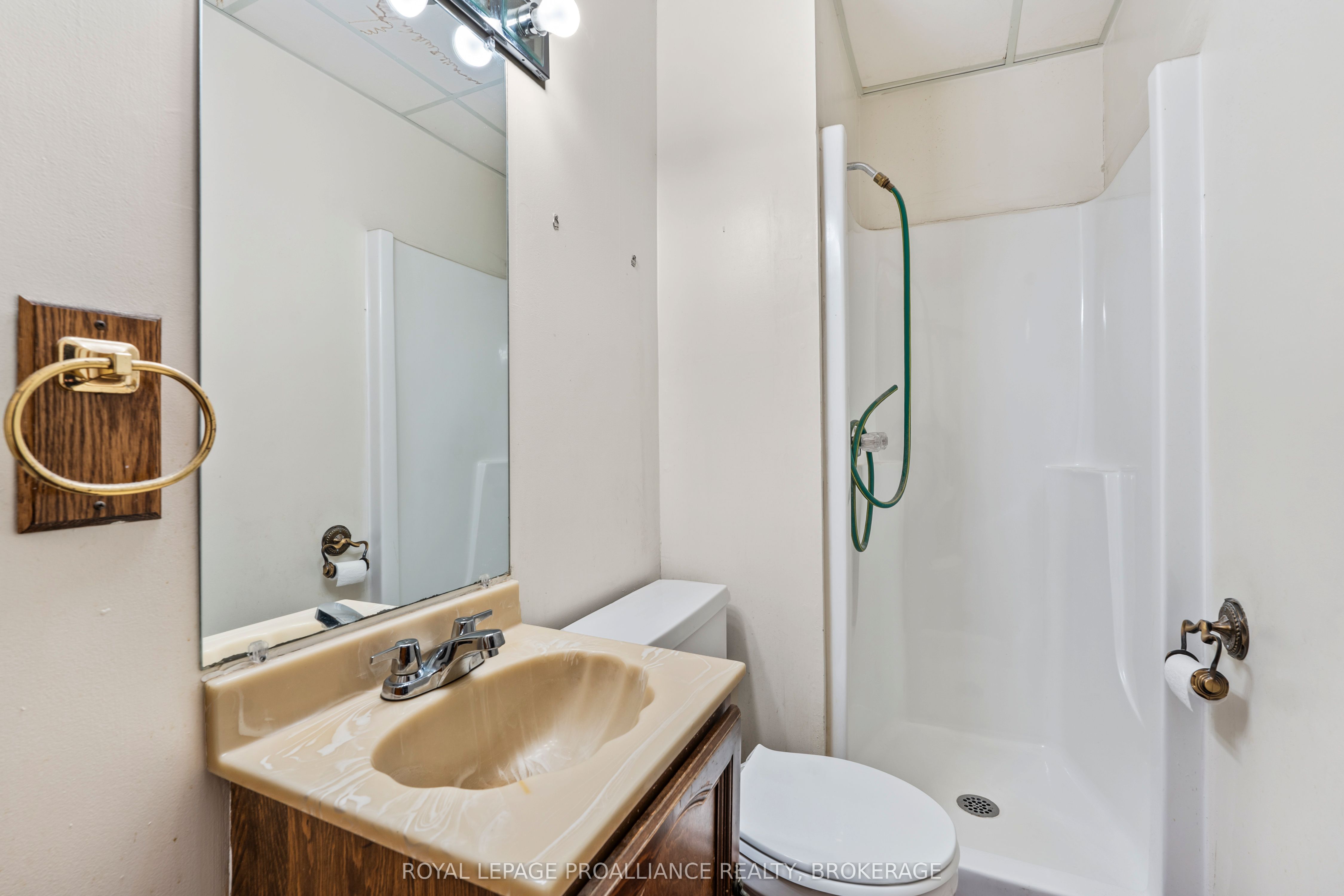 272 Wellington Street Property Photo 14