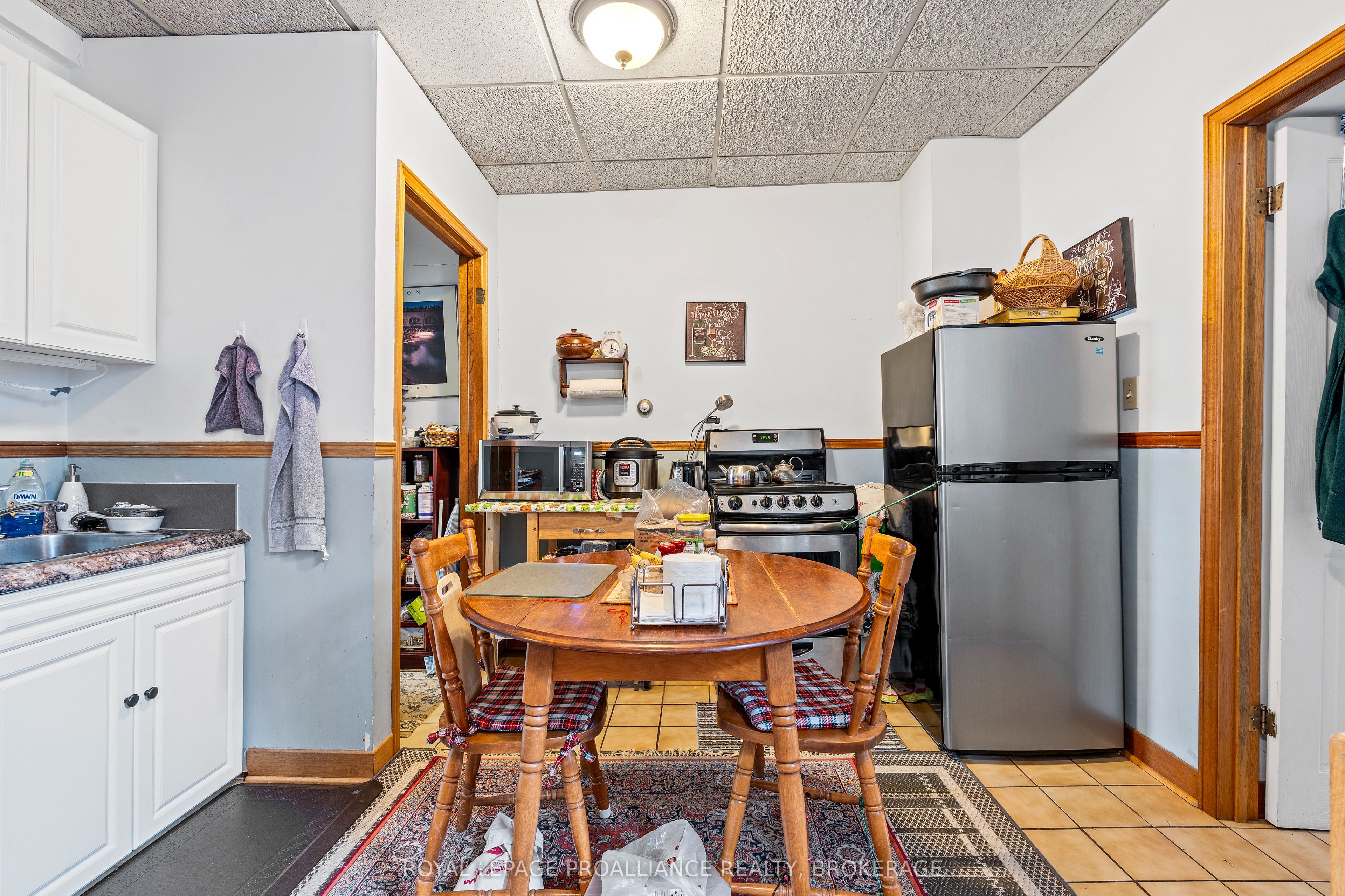 274 Wellington Street Property Photo 9