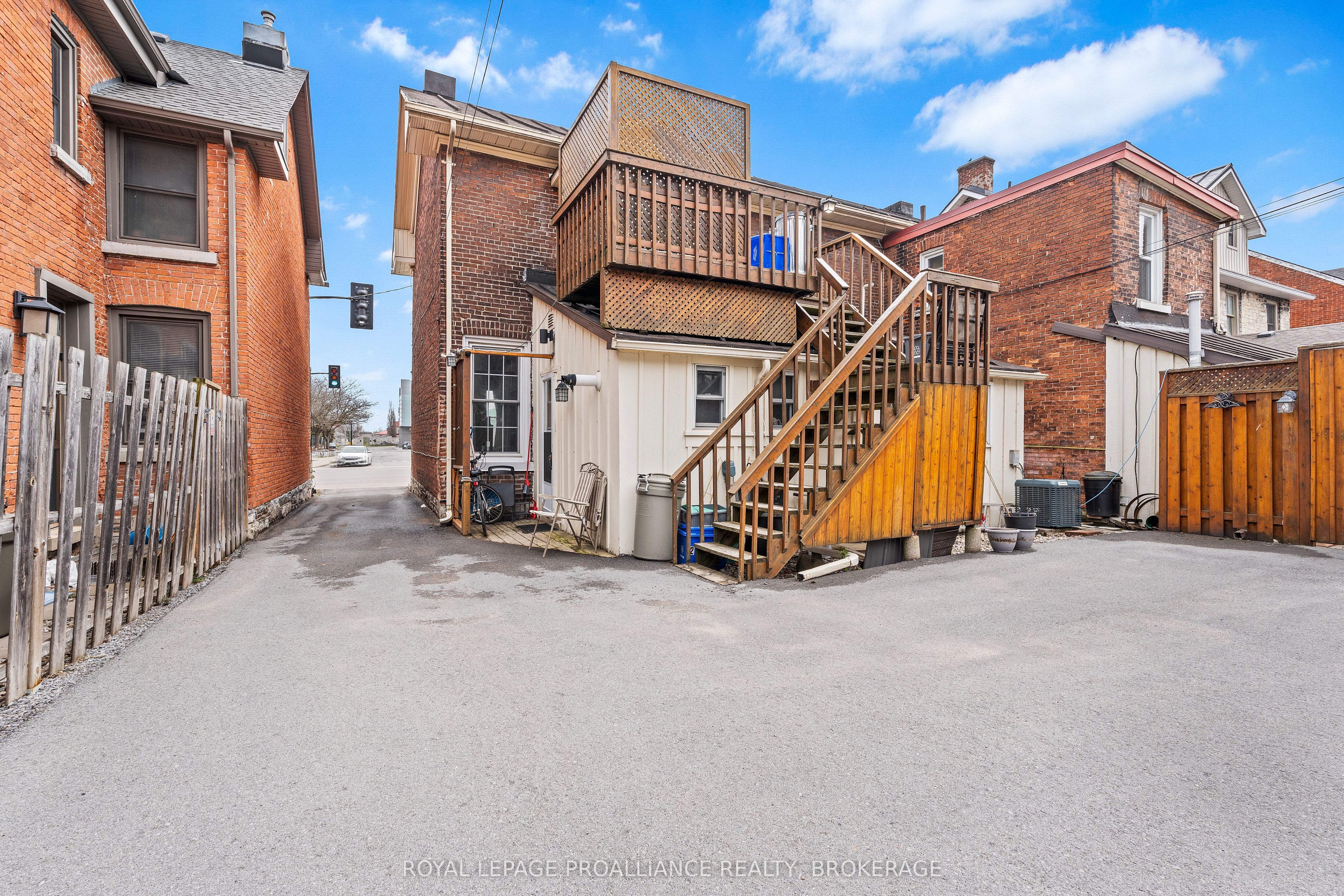 274 Wellington Street Property Photo 15