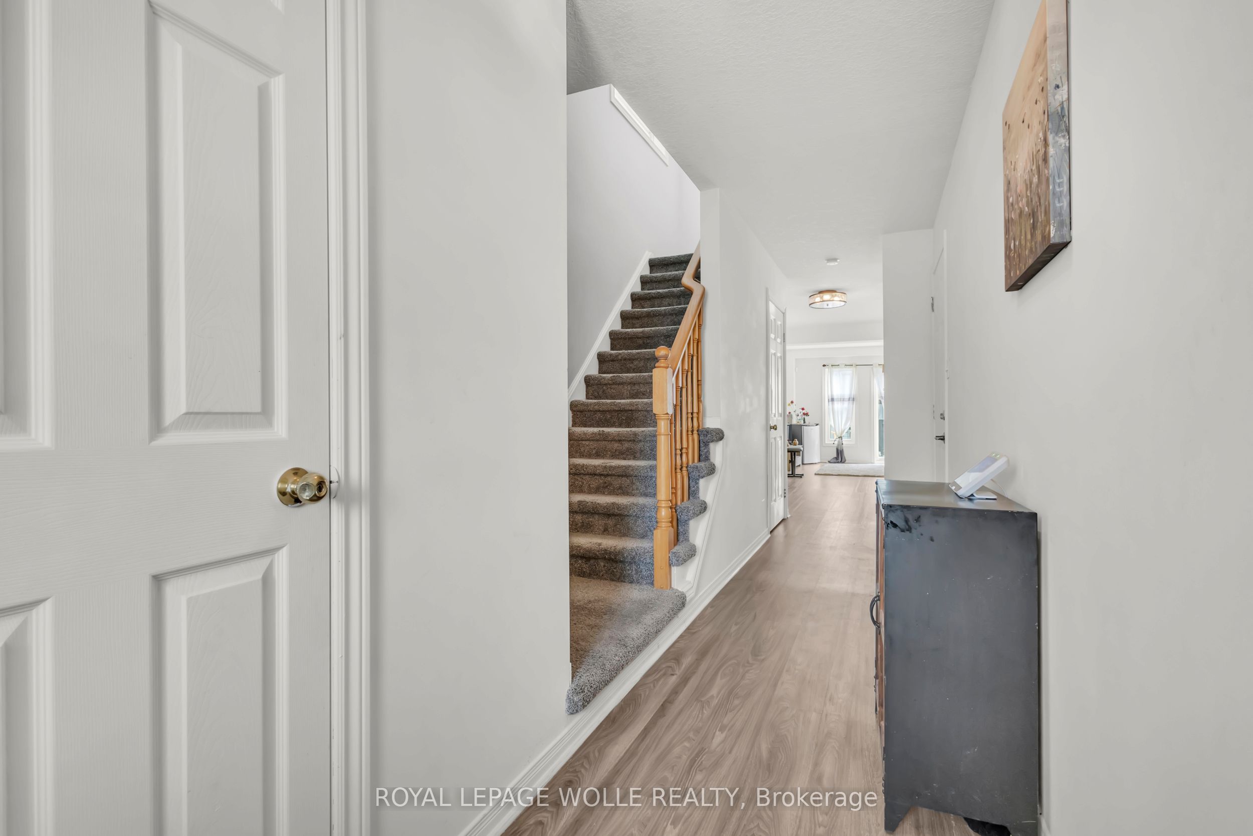 18 Donnenwerth Drive Property Photo 11