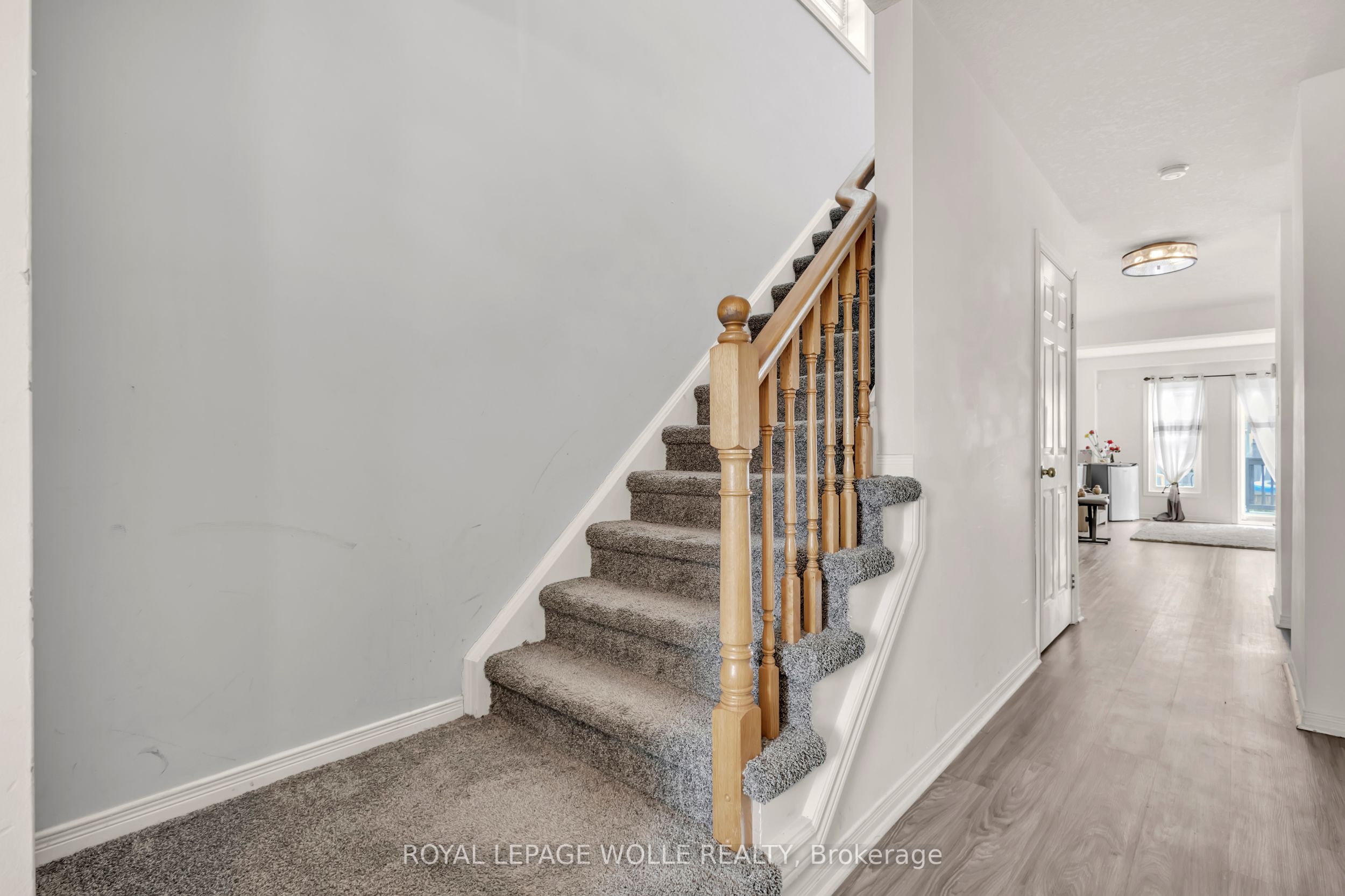 18 Donnenwerth Drive Property Photo 12