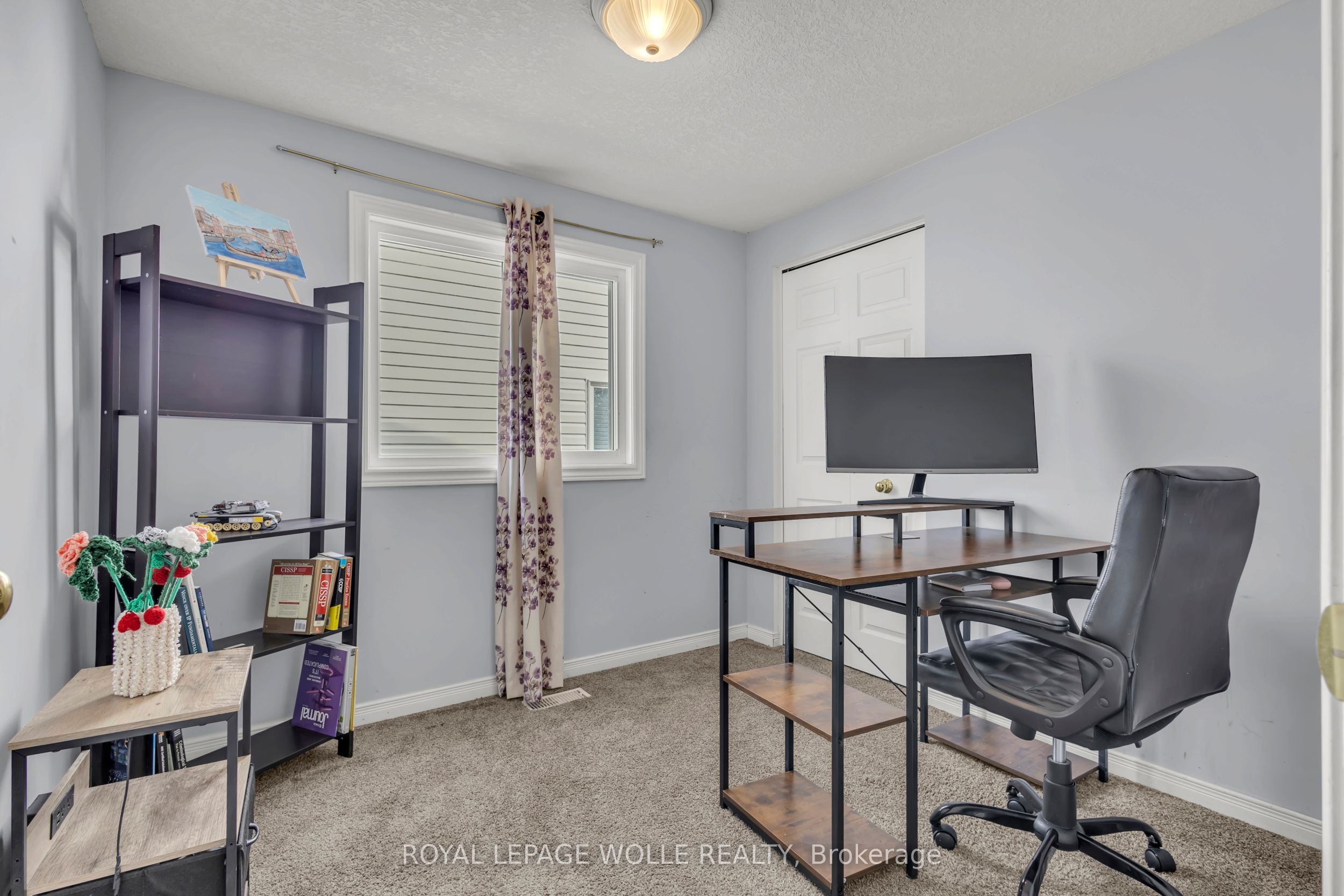 18 Donnenwerth Drive Property Photo 28