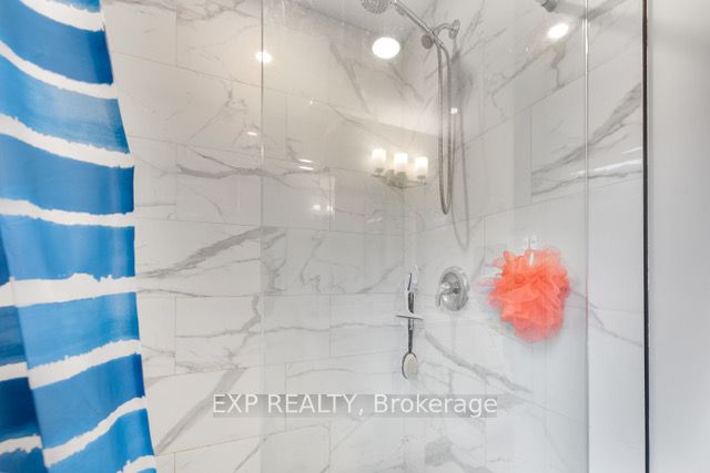 166 Webb Street Property Photo 9