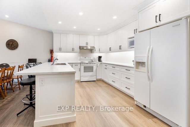 166 Webb Street Property Photo 10