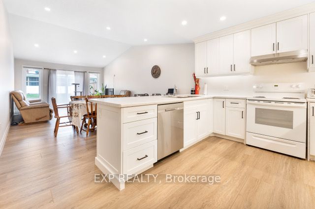 166 Webb Street Property Photo 22