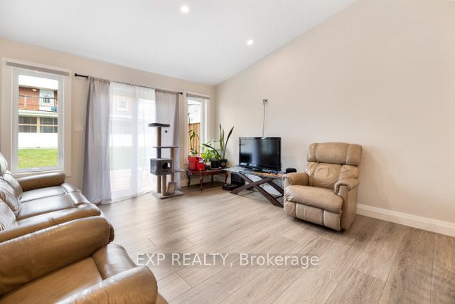 166 Webb Street Property Photo 25