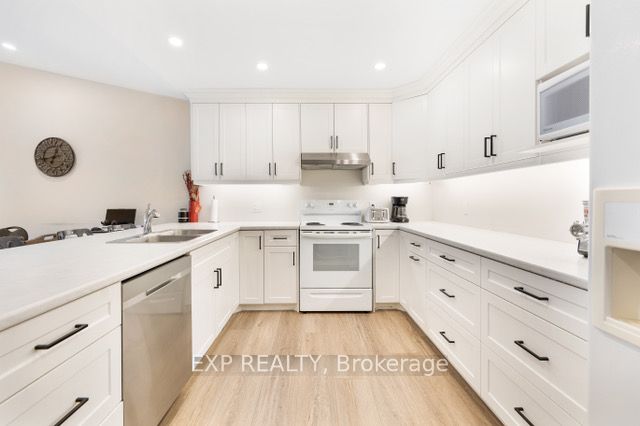 166 Webb Street Property Photo 28