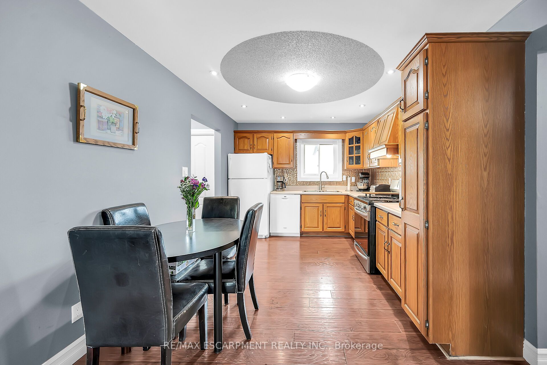 136 Secord Street Property Photo 5