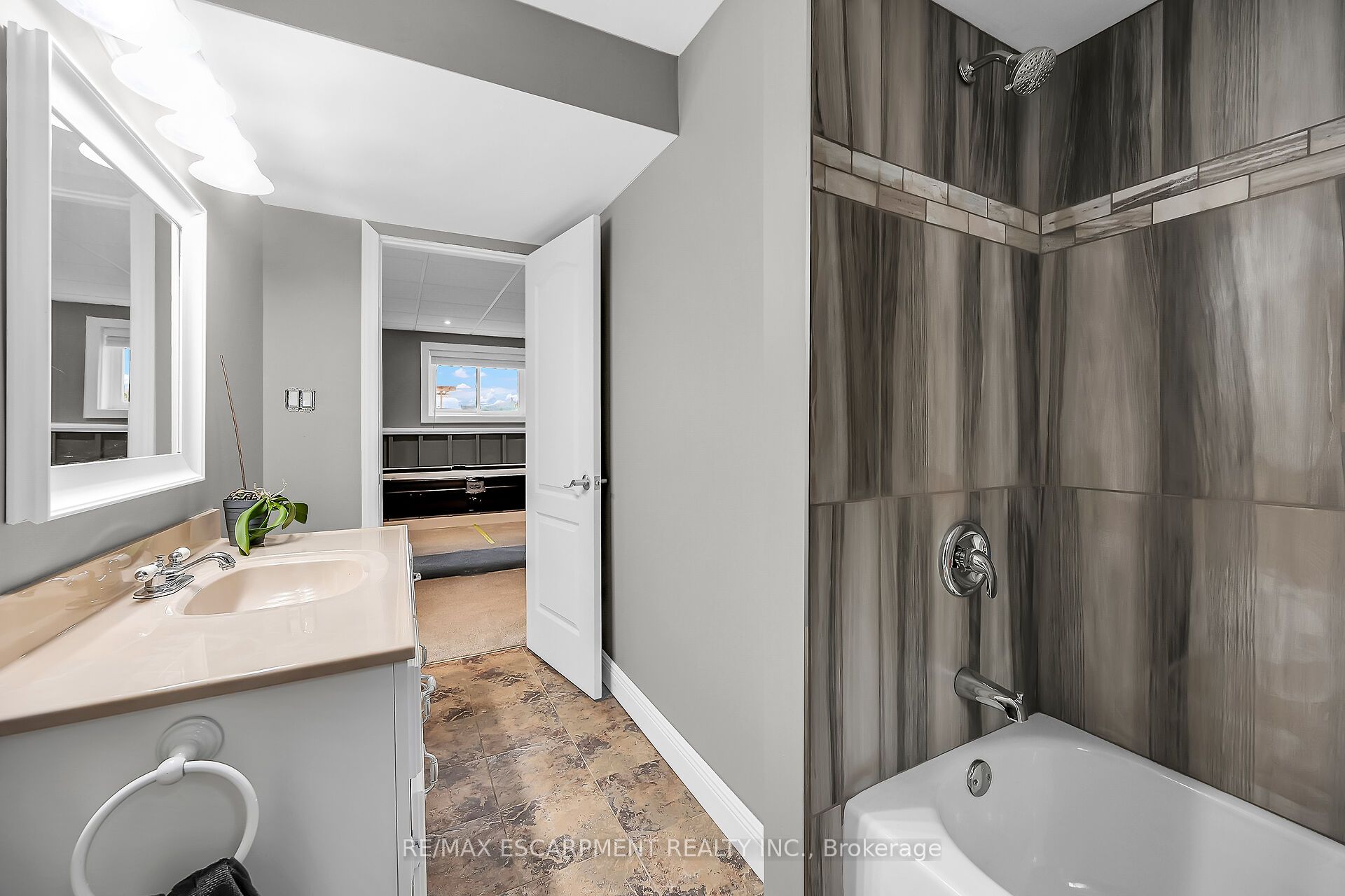 136 Secord Street Property Photo 38