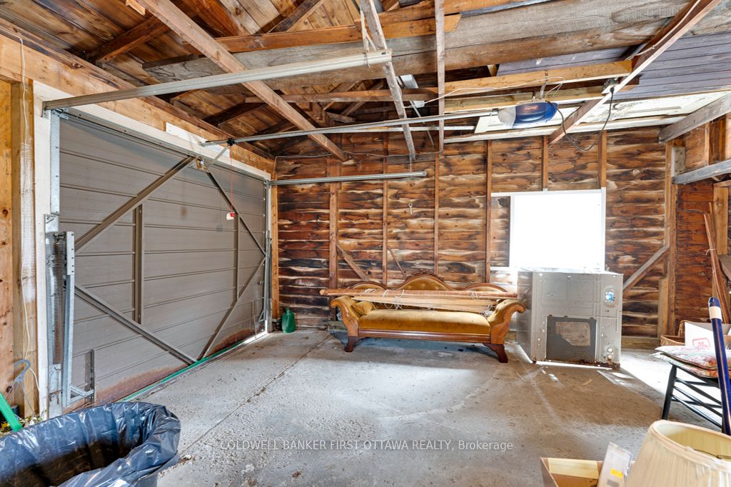 32 Drummond Street E Property Photo 32