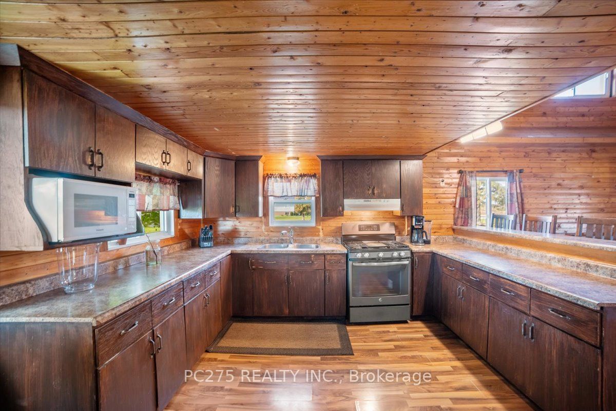 53137 Calton Line Property Photo 13