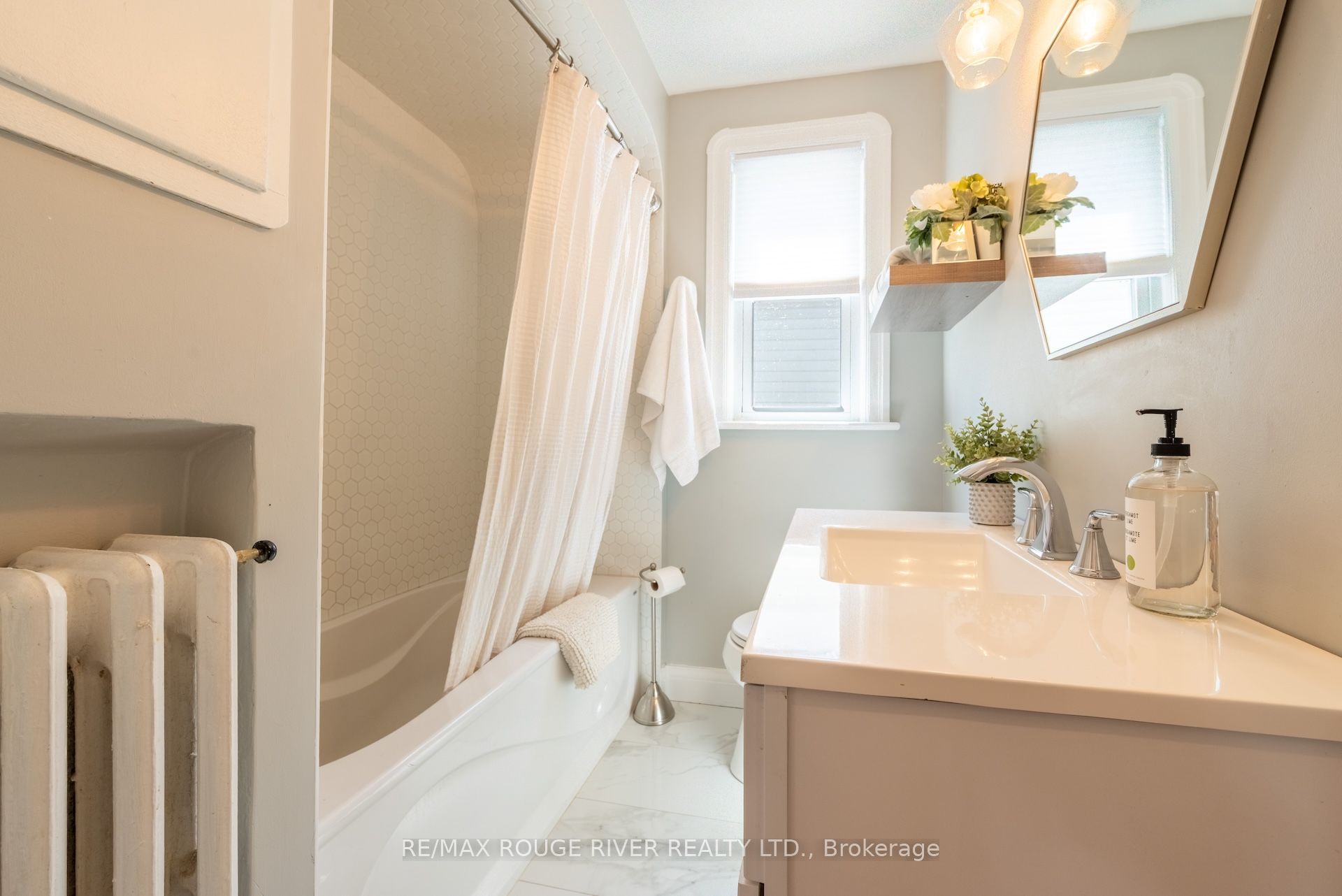 203 Bagot Street Property Photo 16