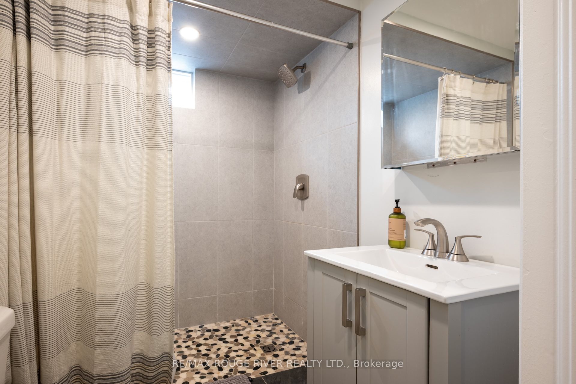 203 Bagot Street Property Photo 21