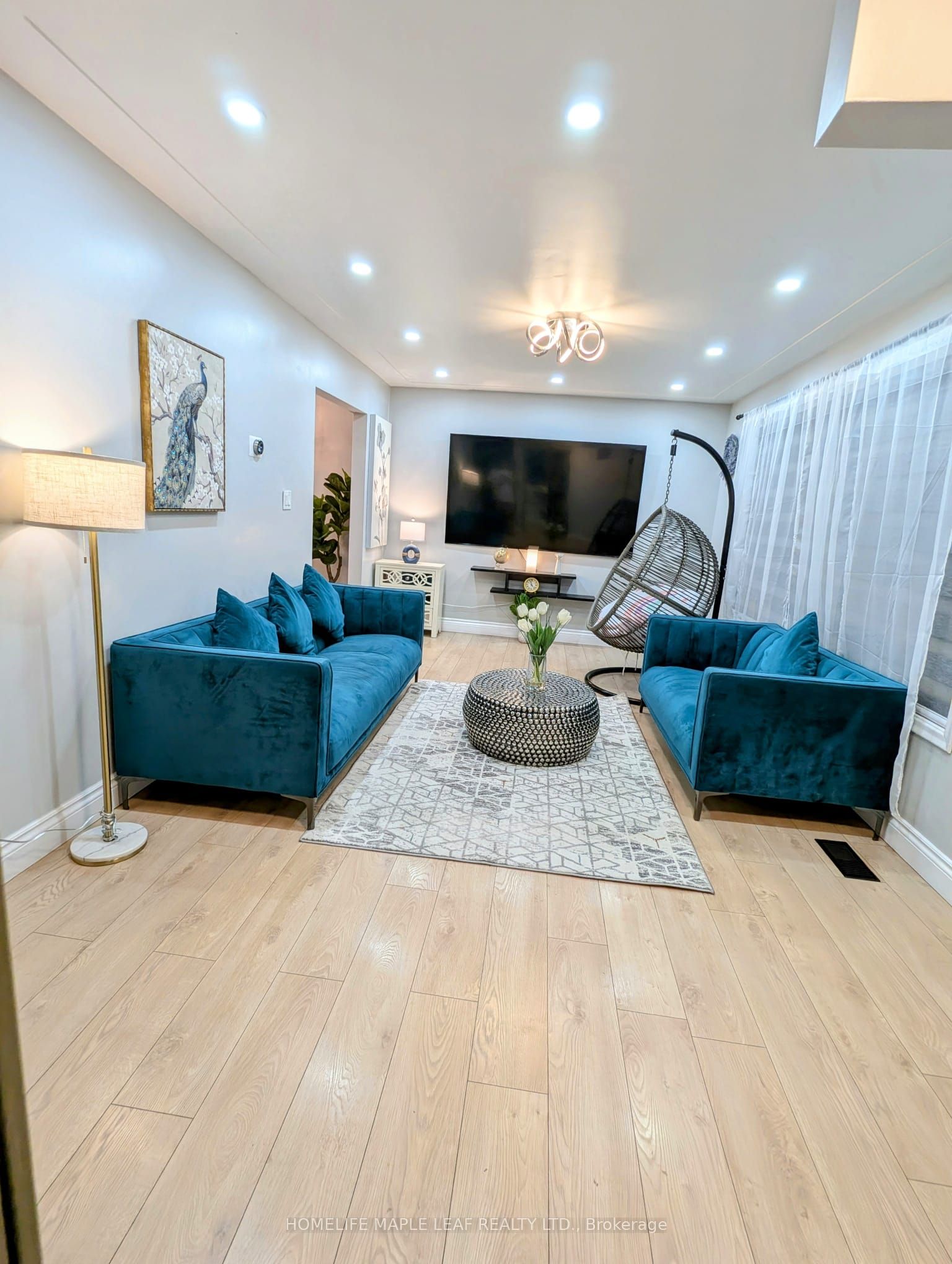 261 Overlea Drive Property Photo 11