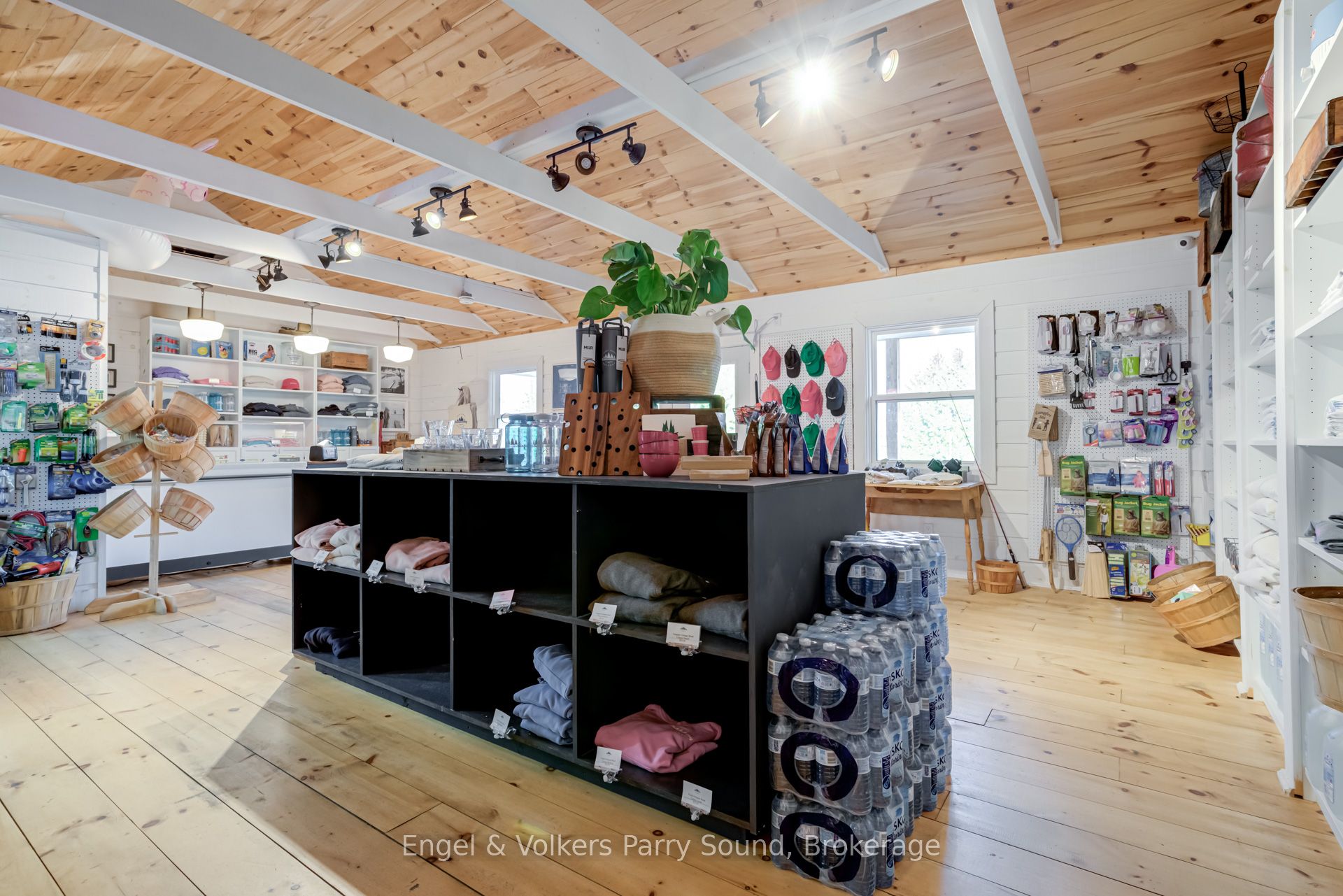480 Hurdville Road Property Photo 13
