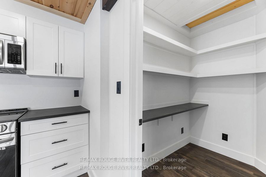 663 Sweet Road Property Photo 10