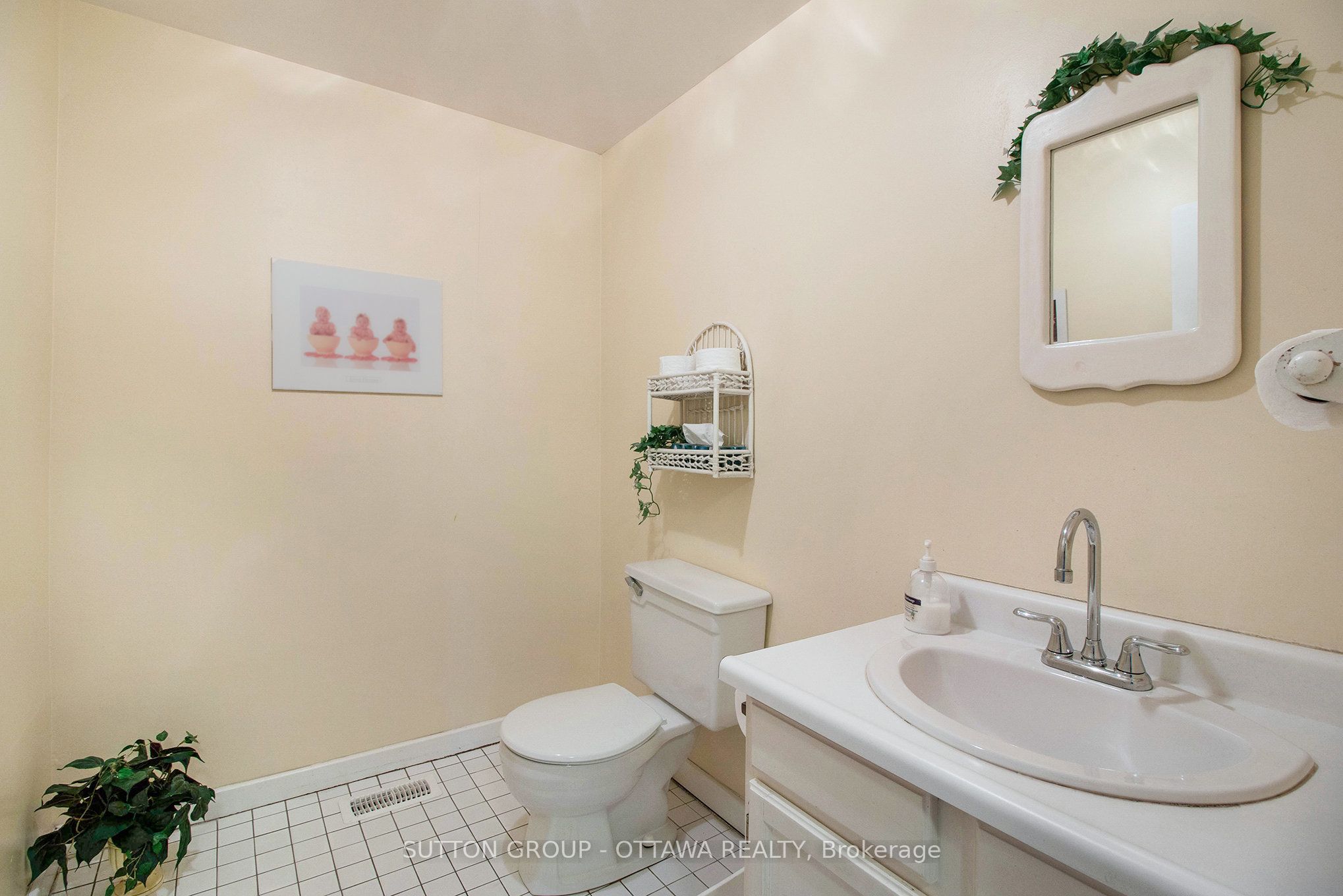 397 Montreal Road Property Photo 12