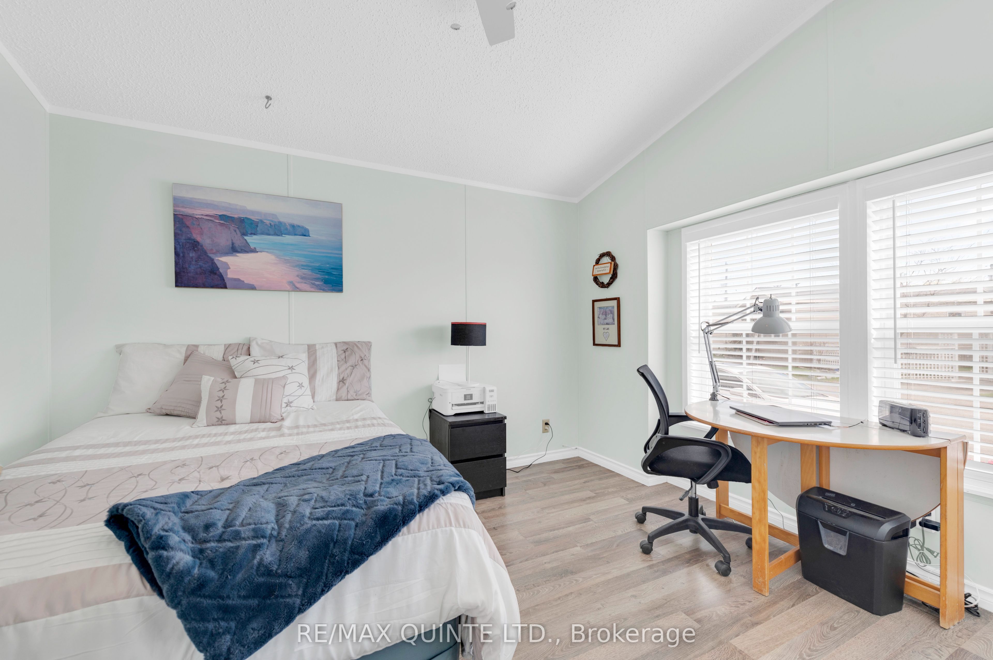 311 Dundas St E Property Photo 18
