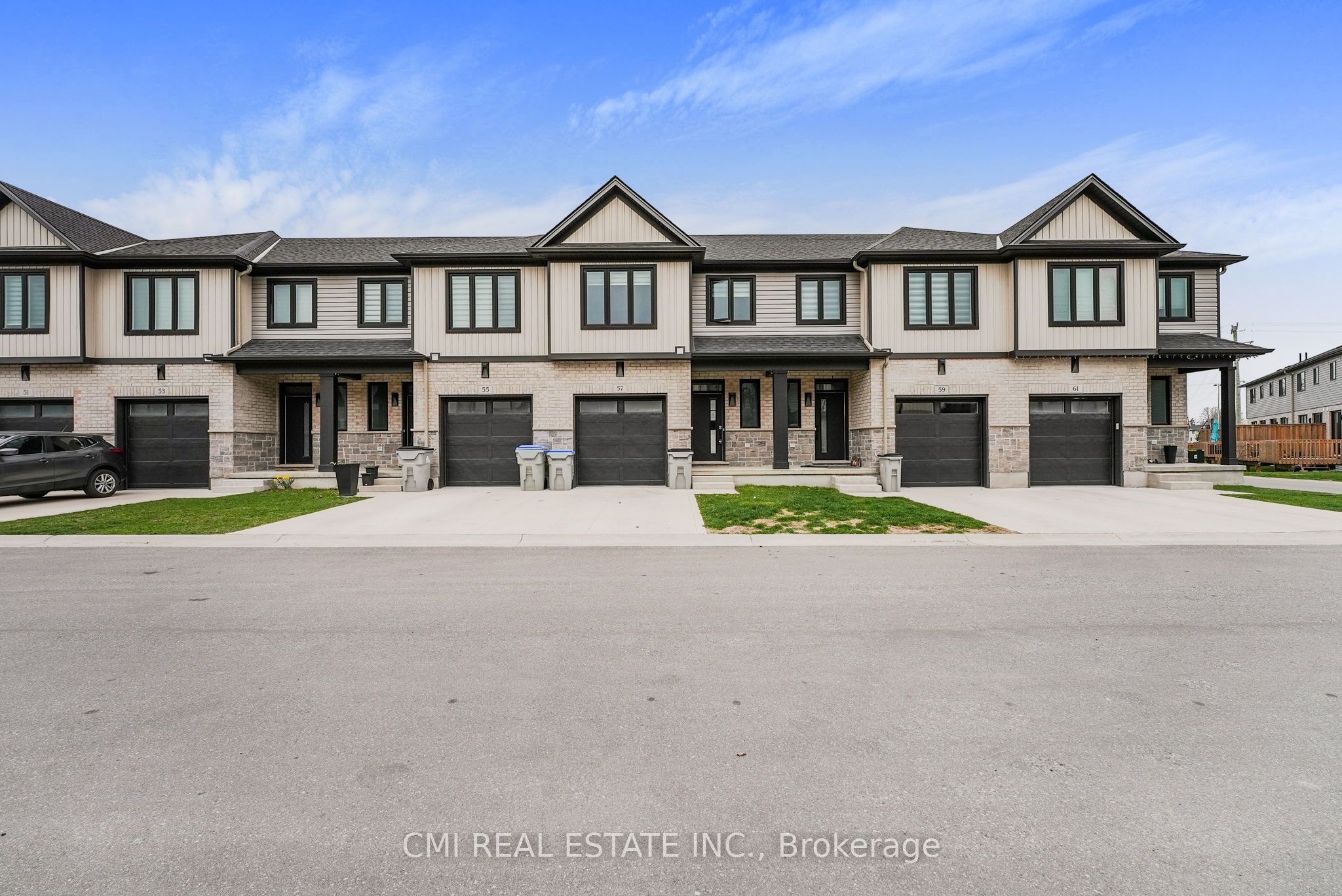 #57 - 601 Lions Park Drive Property Photo 1