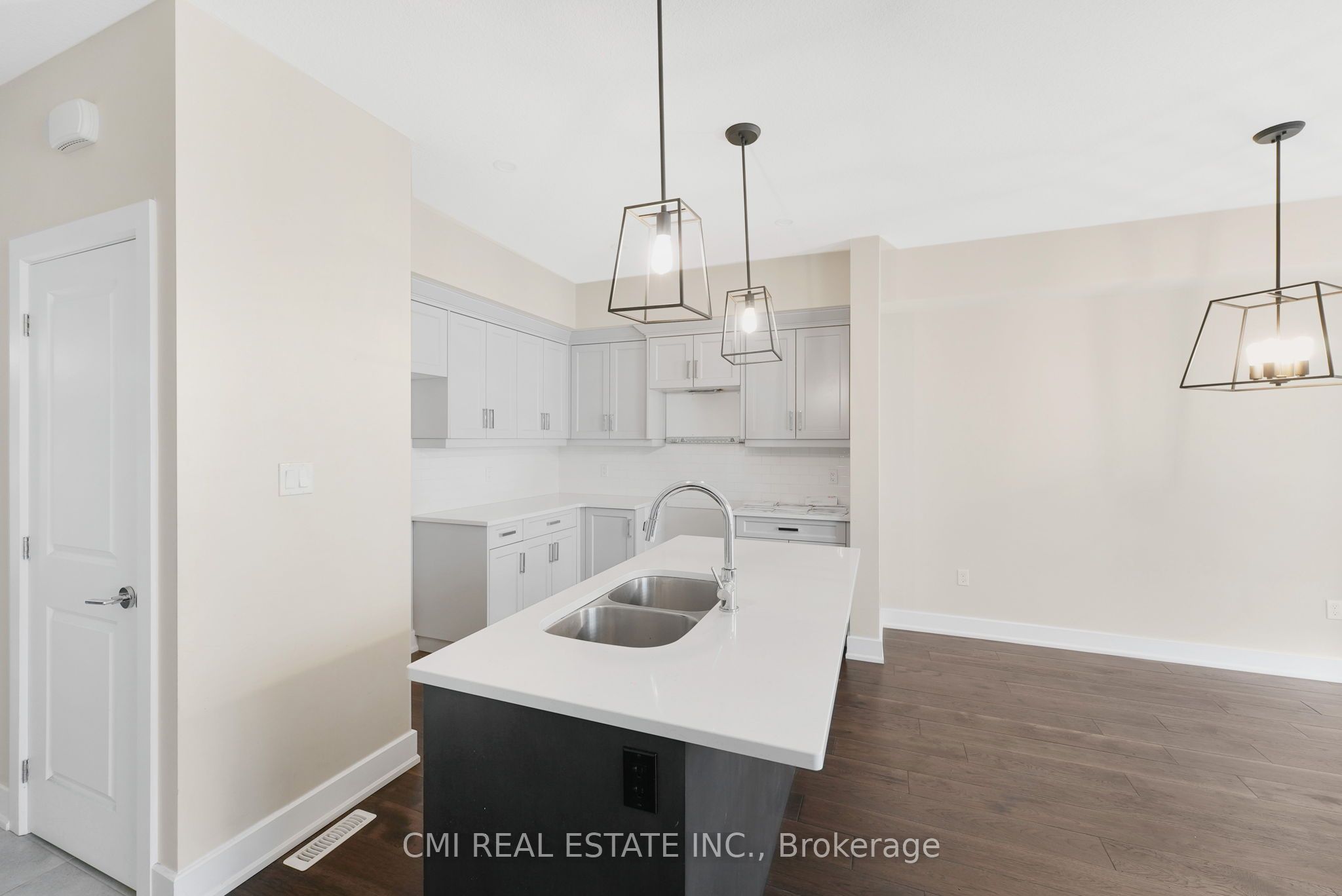 #57 - 601 Lions Park Drive Property Photo 7