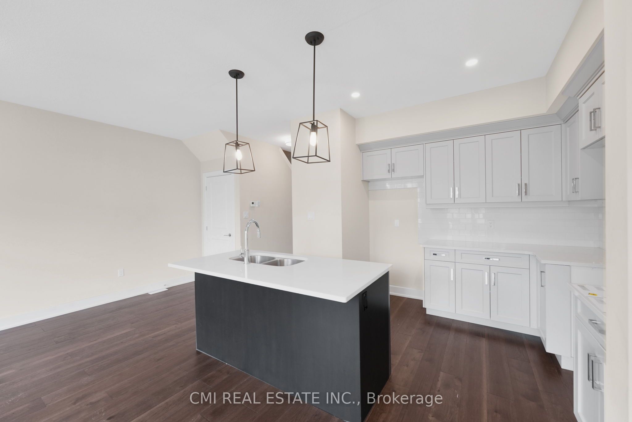 #57 - 601 Lions Park Drive Property Photo 8