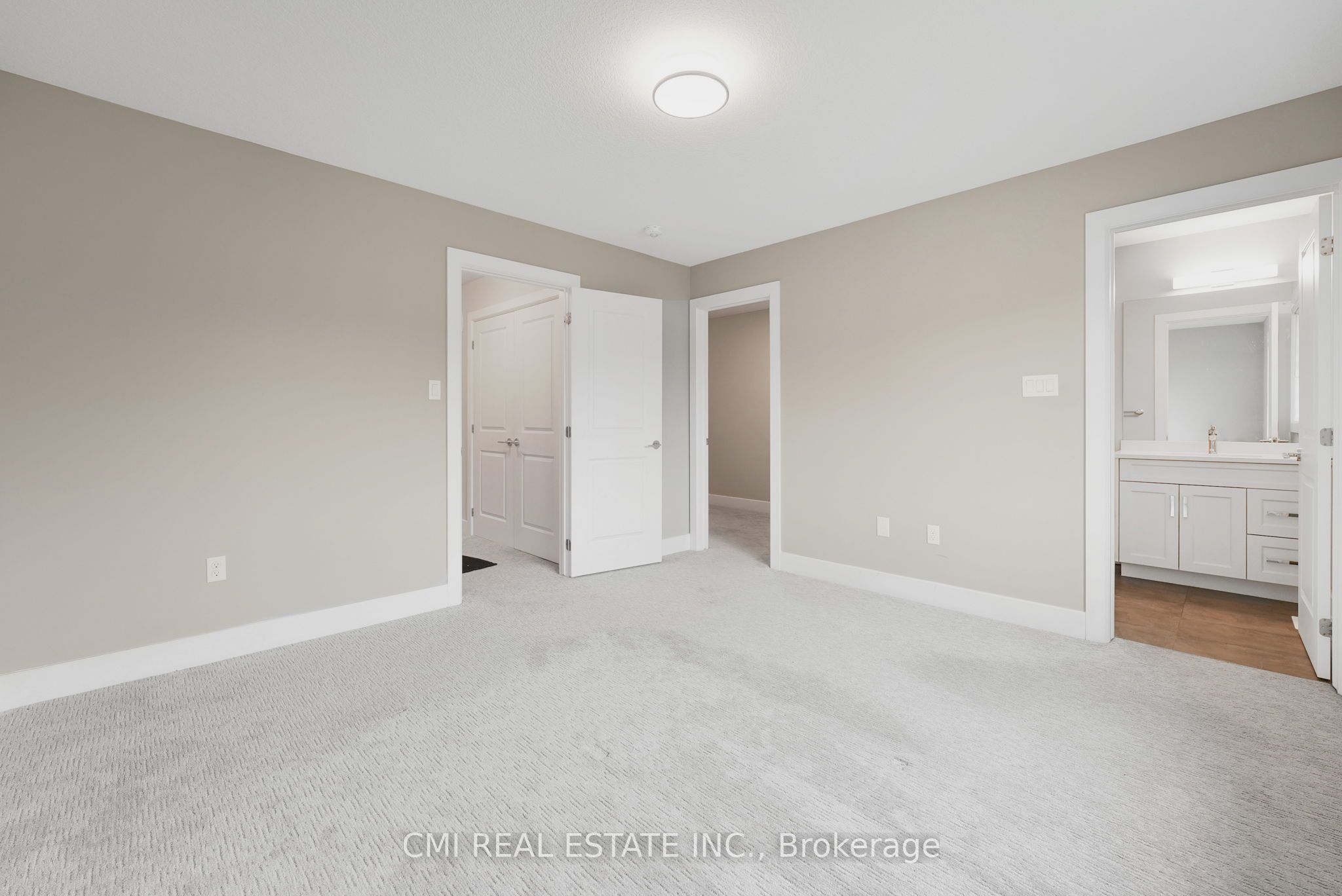 #57 - 601 Lions Park Drive Property Photo 13