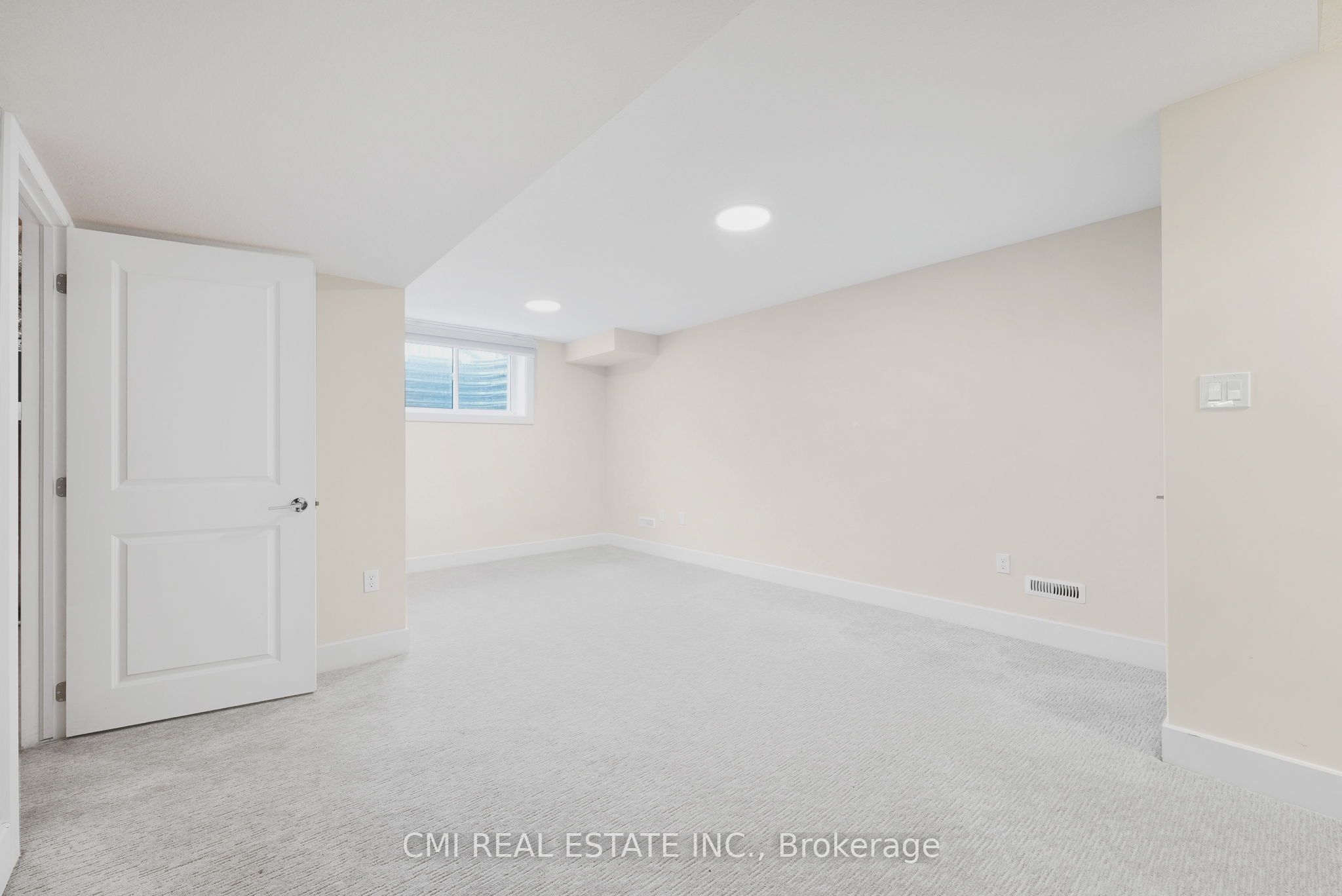 #57 - 601 Lions Park Drive Property Photo 17