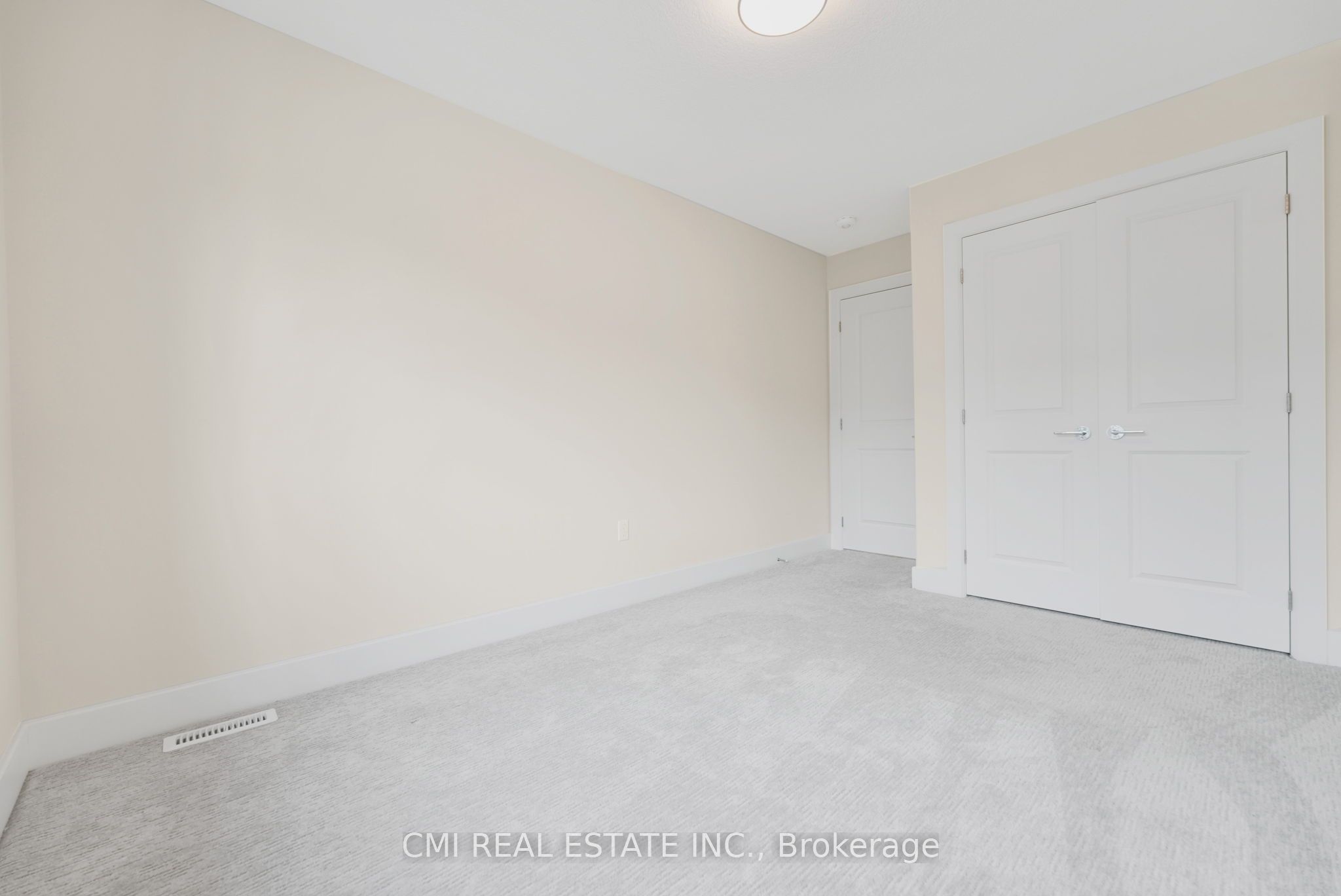 #57 - 601 Lions Park Drive Property Photo 18