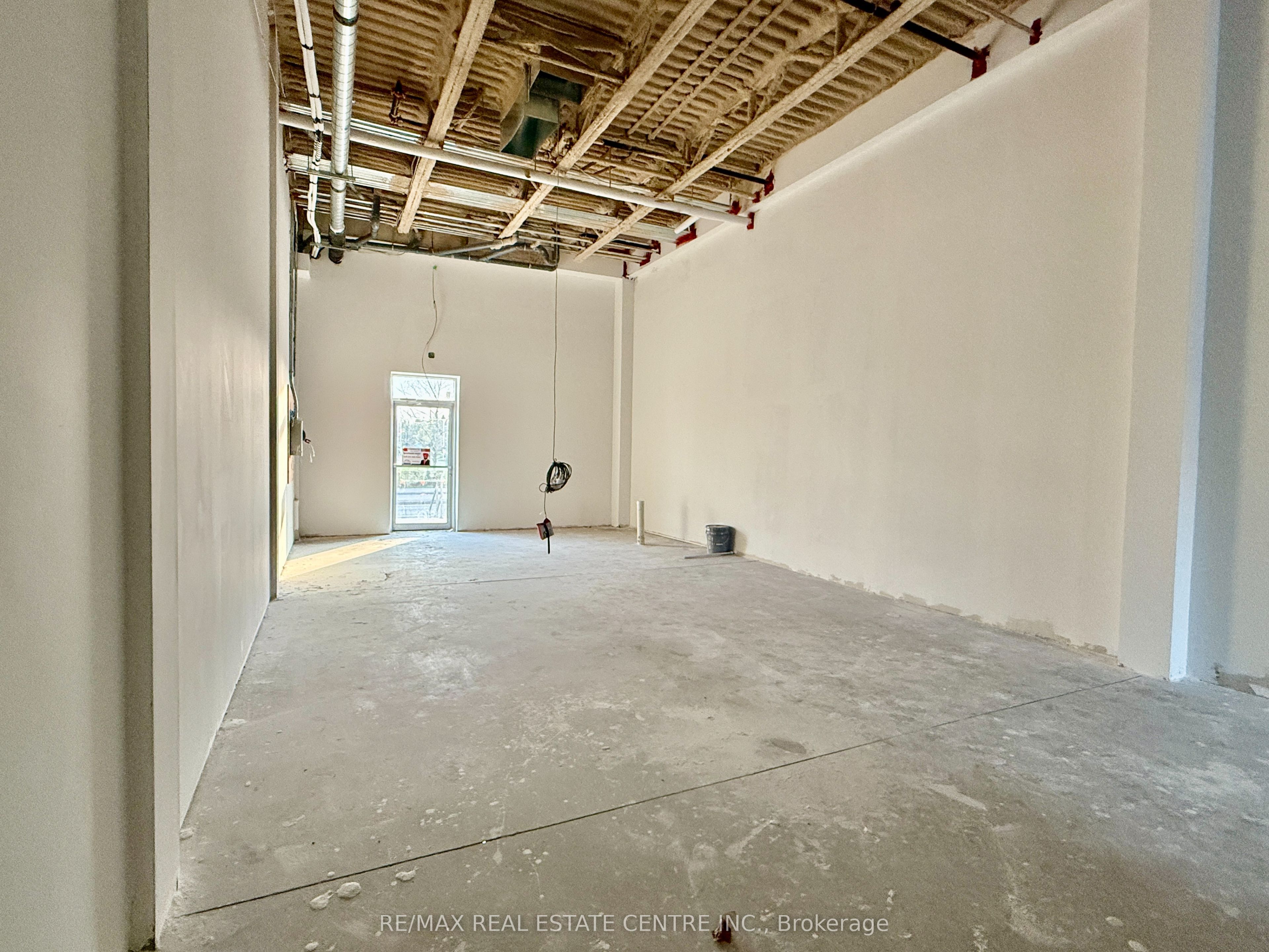 #3 - 1241 Strasburg Road Property Photo 8