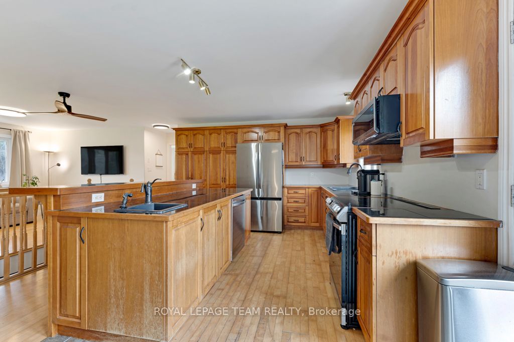 11051 Cooper Road Property Photo 14
