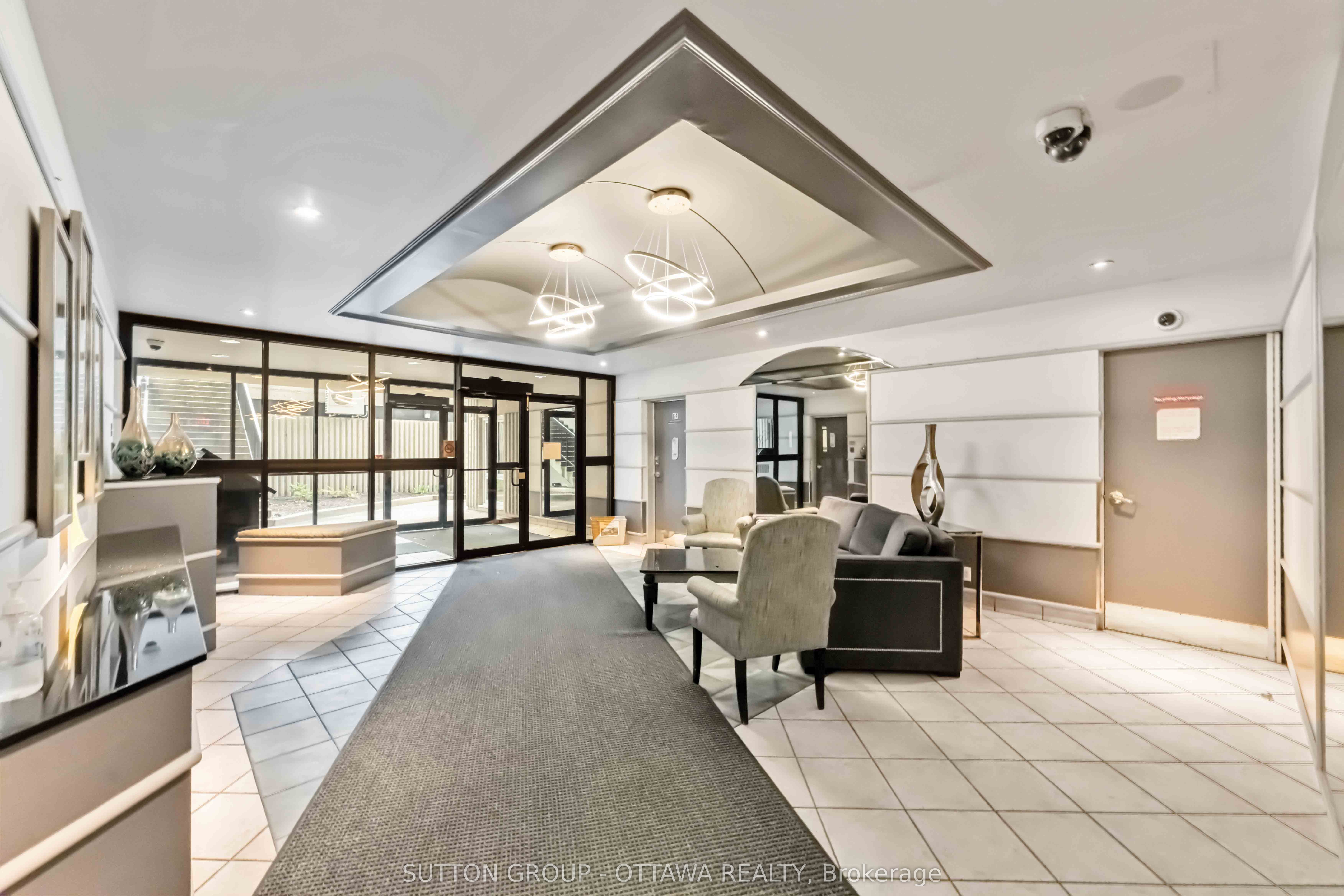 #705 - 158c Mcarthur Avenue Property Photo 4