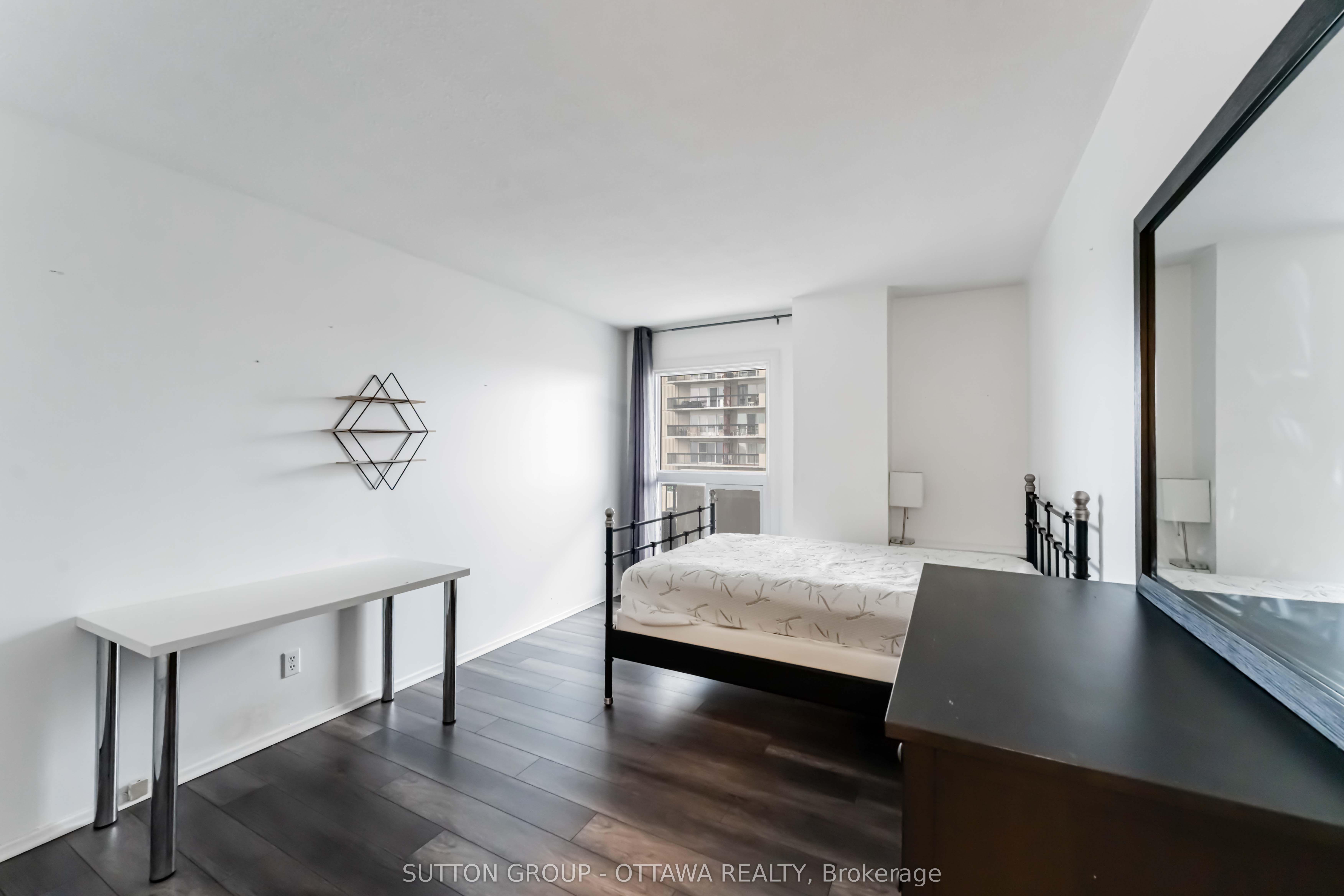 #705 - 158c Mcarthur Avenue Property Photo 19