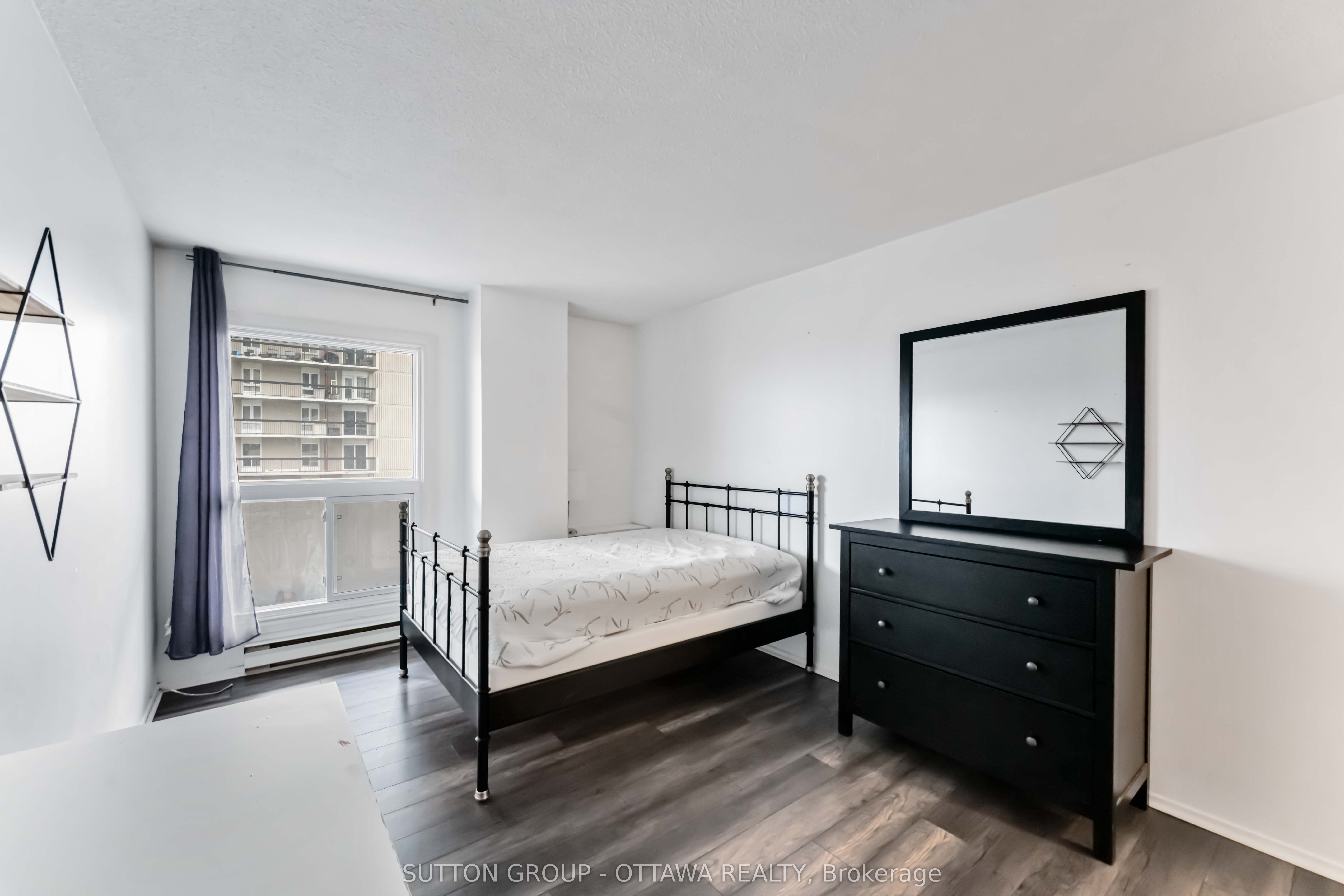 #705 - 158c Mcarthur Avenue Property Photo 20