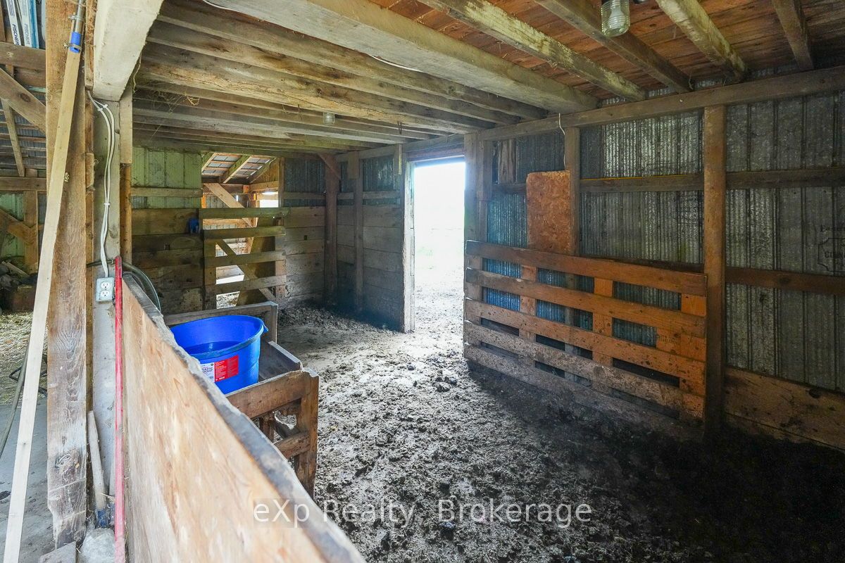 156639 Concession 7a Property Photo 36